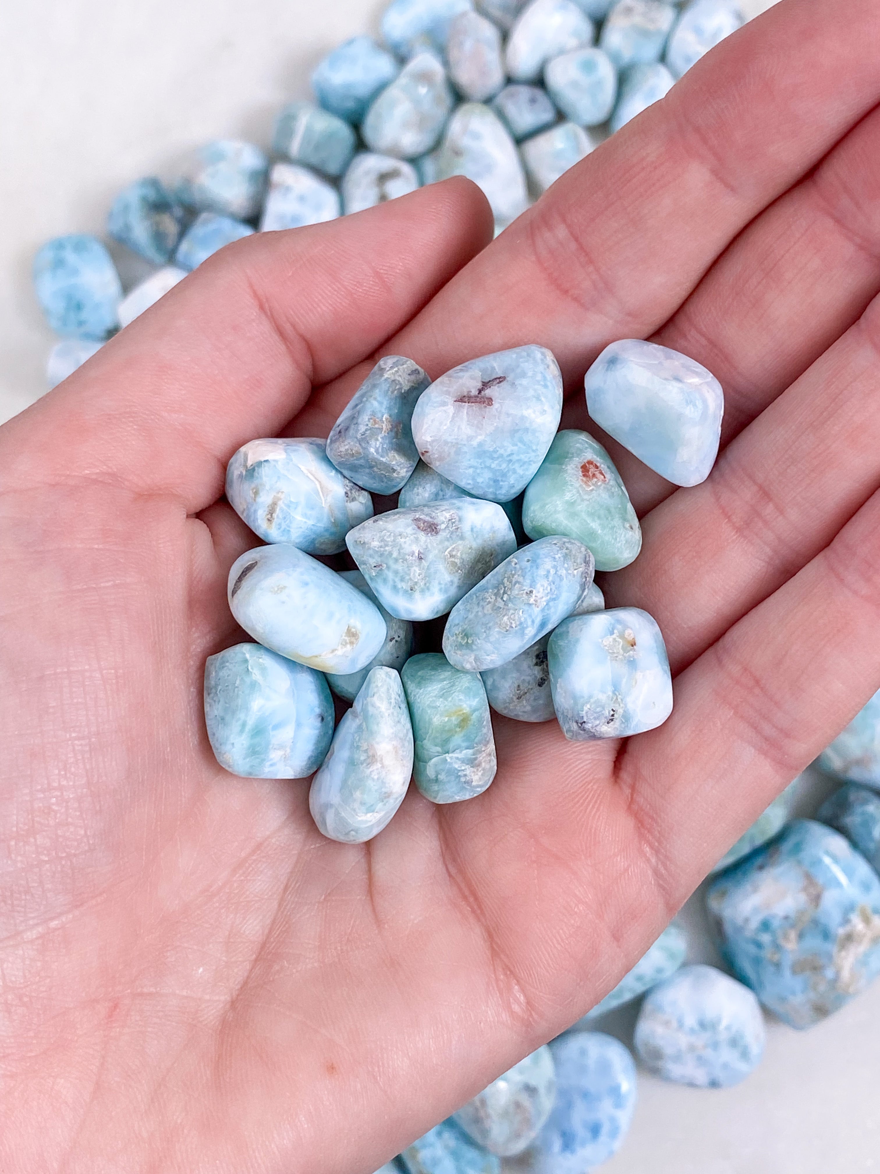 Outlet - Larimar Poleret