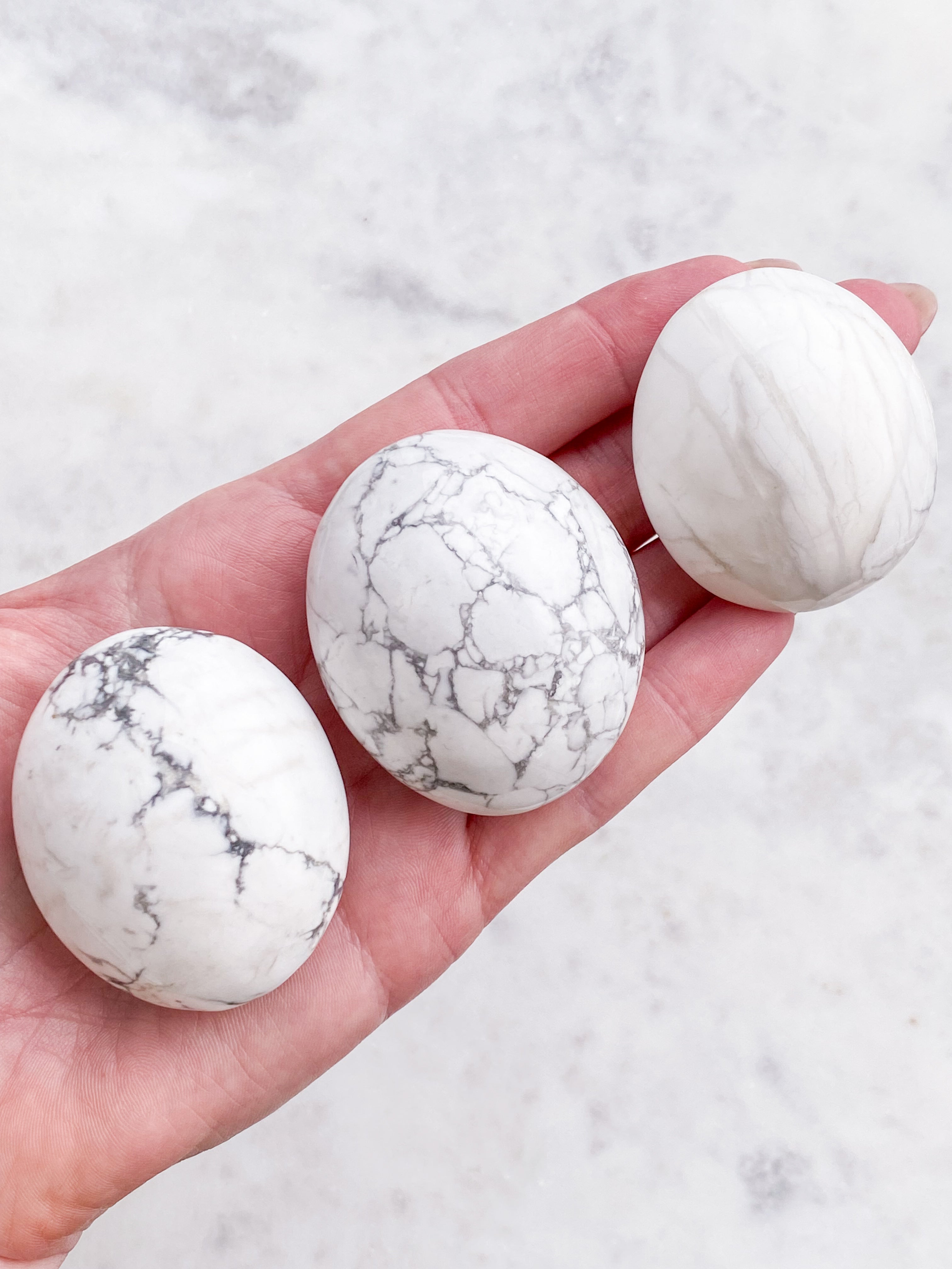 Howlit Palmstone