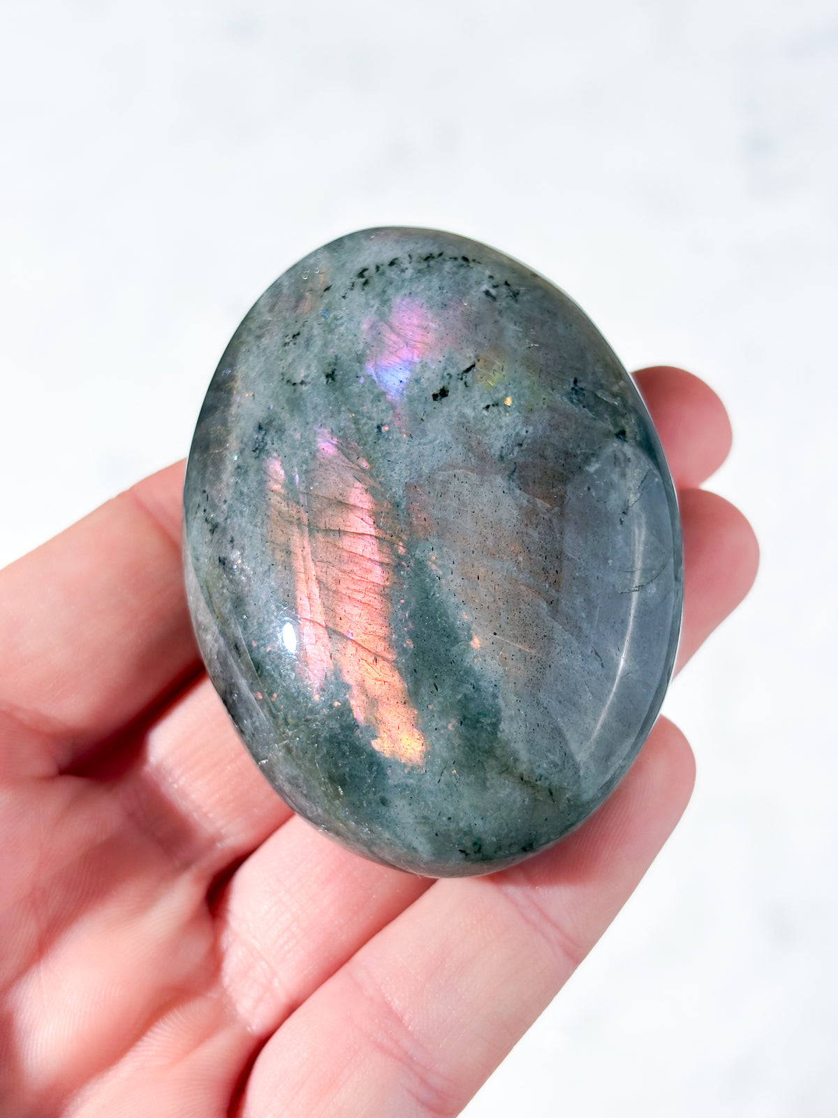 Lilla Labradorit Palmstone (Nr. 43)
