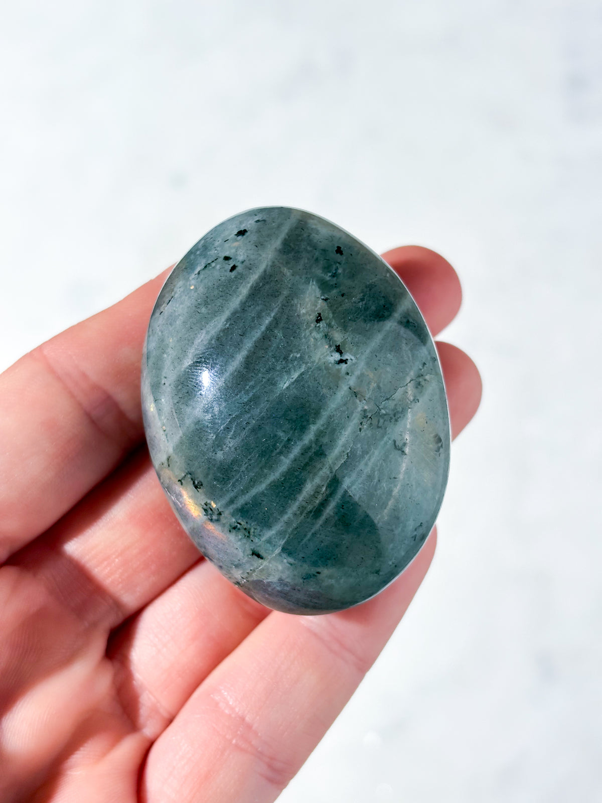 Lilla Labradorit Palmstone (Nr. 44)