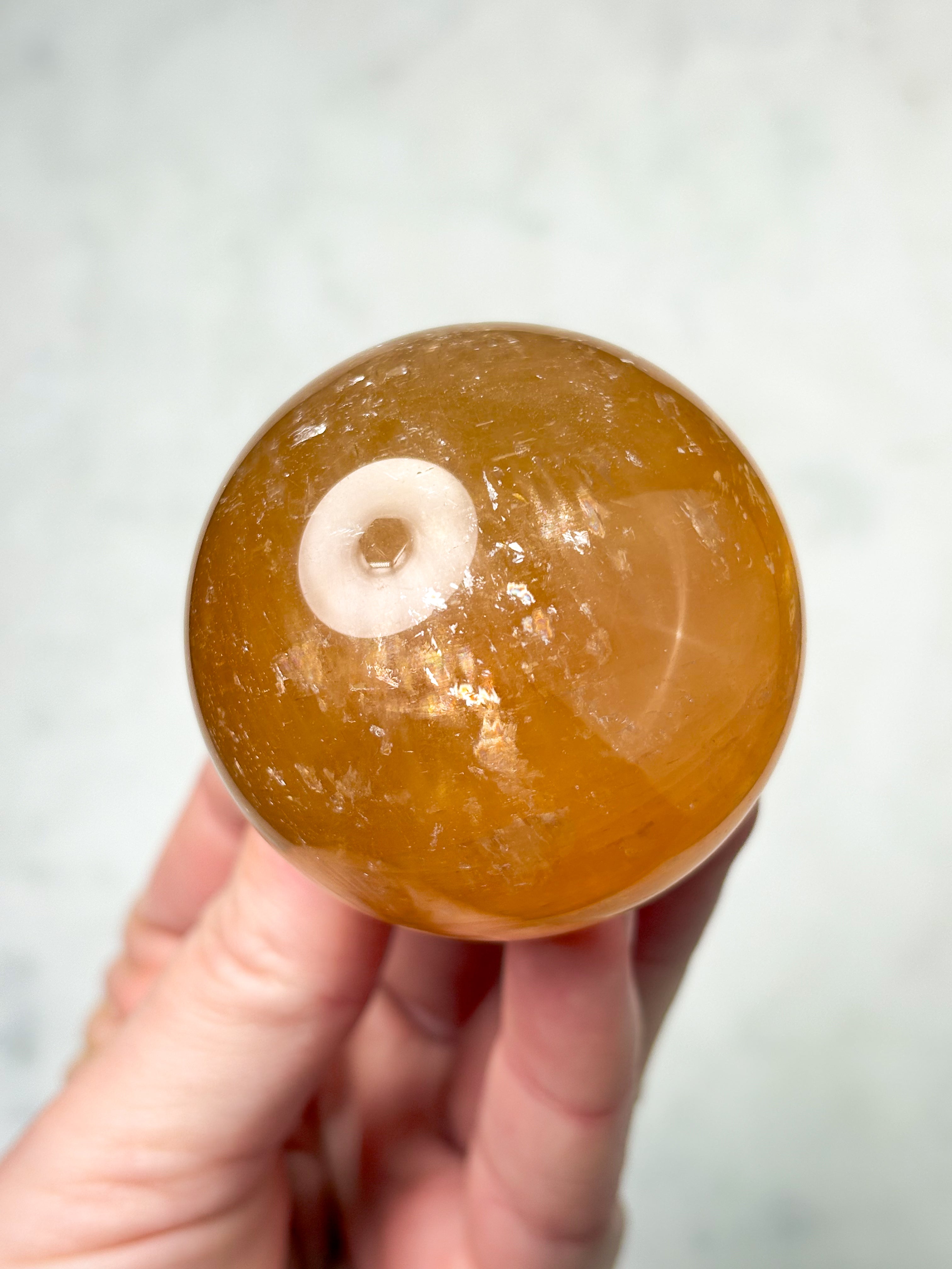 Optisk Honning Calcit Kugle (Nr. 2)