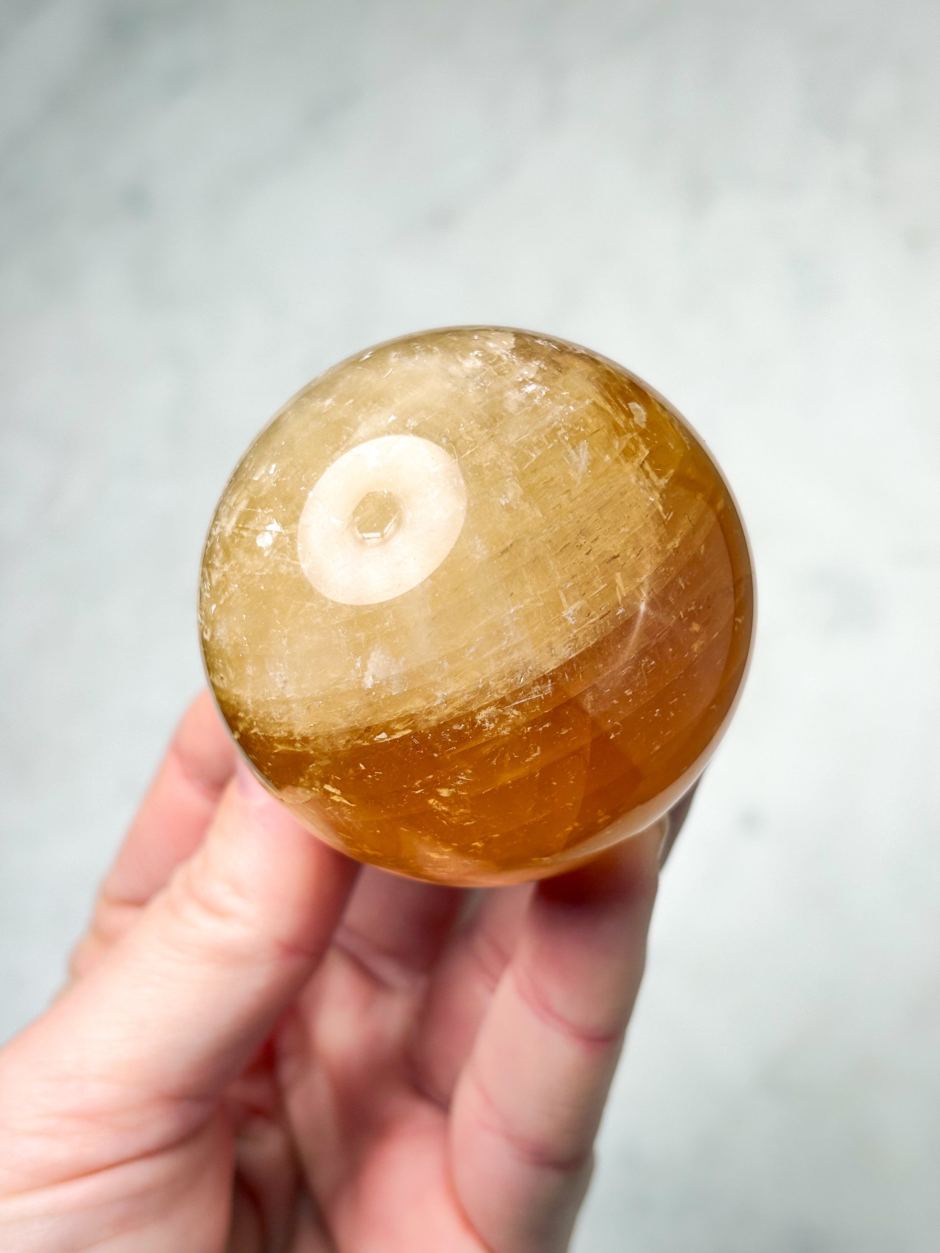 Optisk Honning Calcit Kugle (Nr. 6)