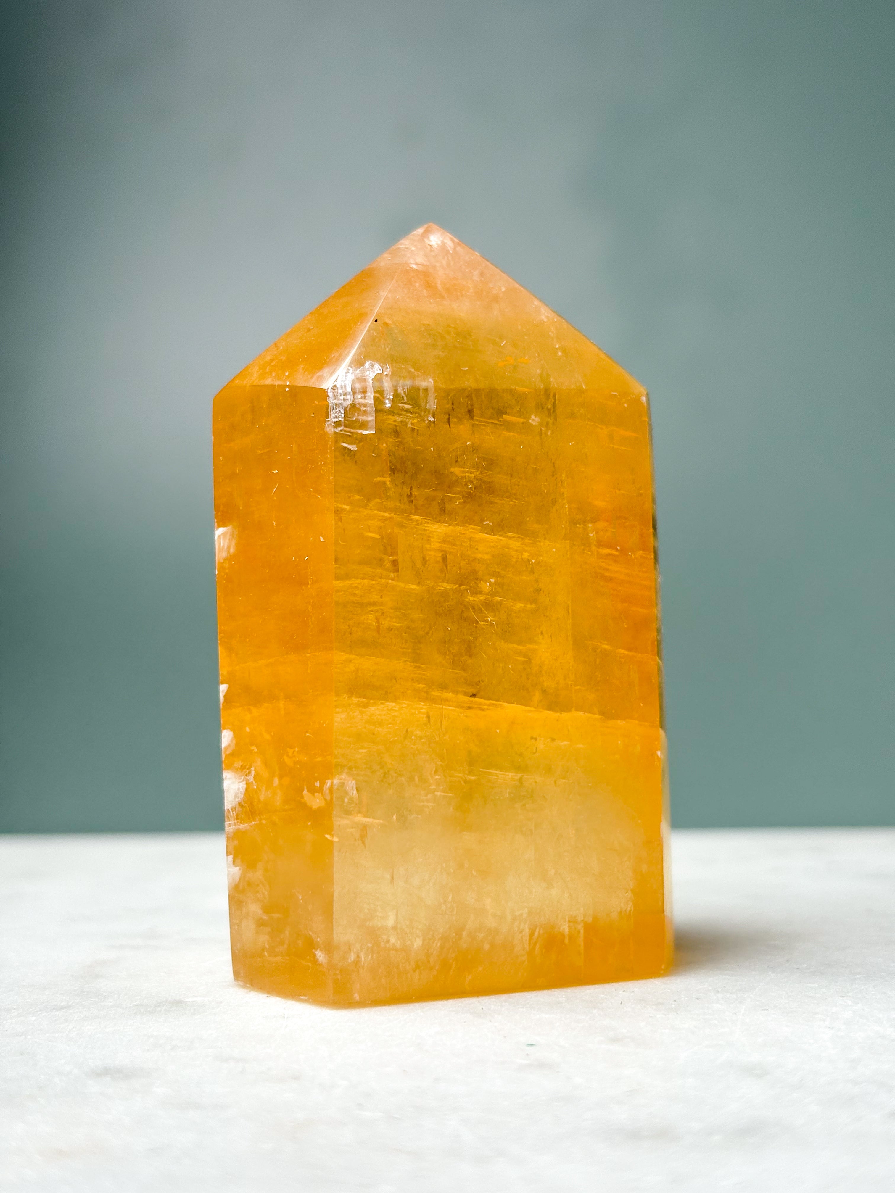 Optisk Honning Calcit Tårn (Nr. 3)