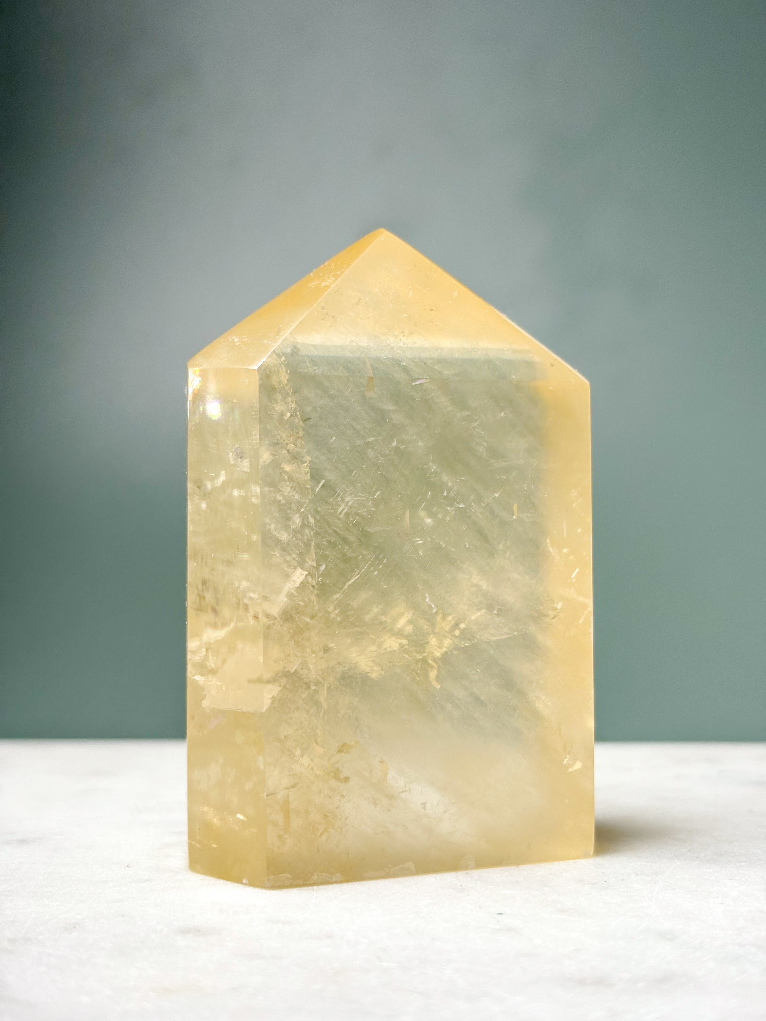 Optisk Honning Calcit Tårn (Nr. 16)