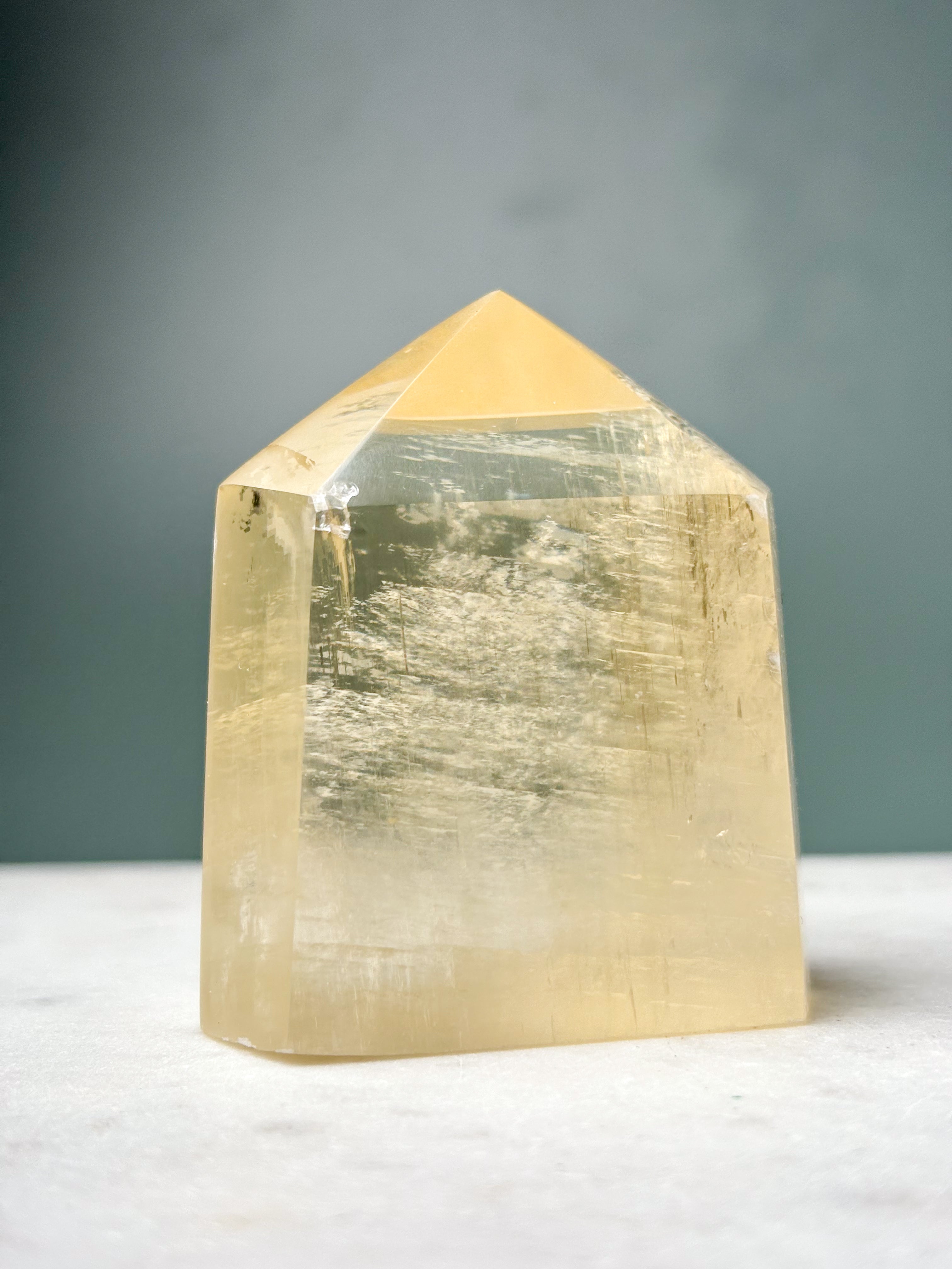 Optisk Honning Calcit Tårn (Nr. 17)