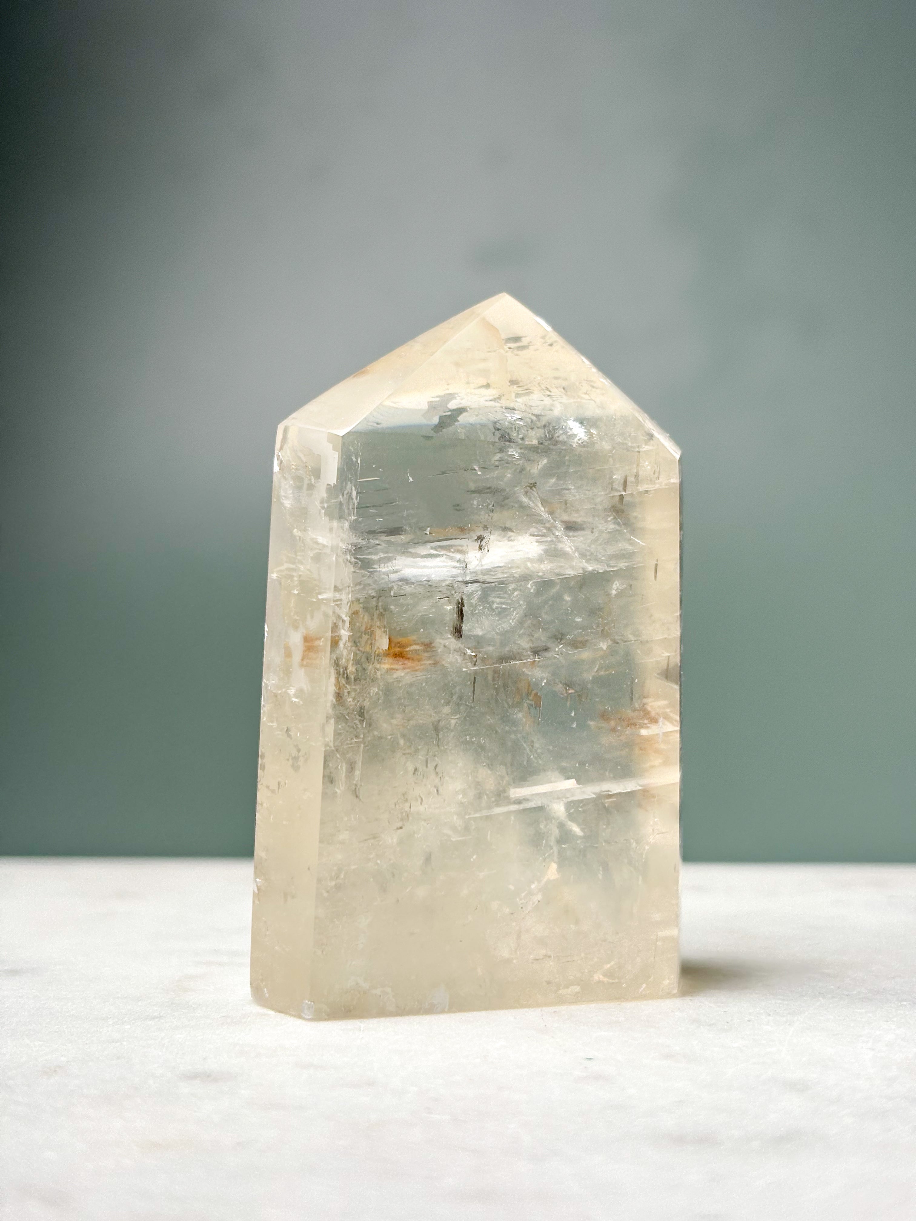 Optisk Honning Calcit Tårn (Nr. 19)