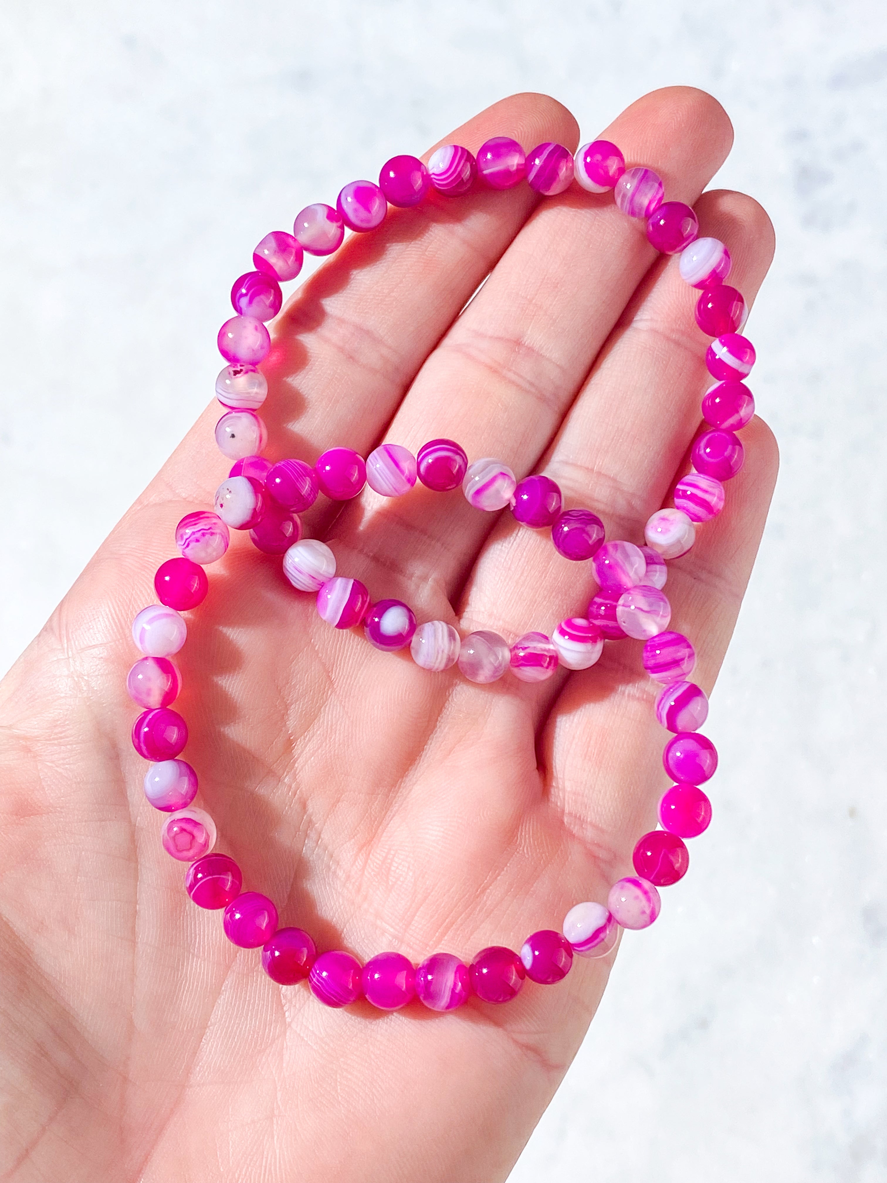 Farvet Agat Armbånd 6 mm