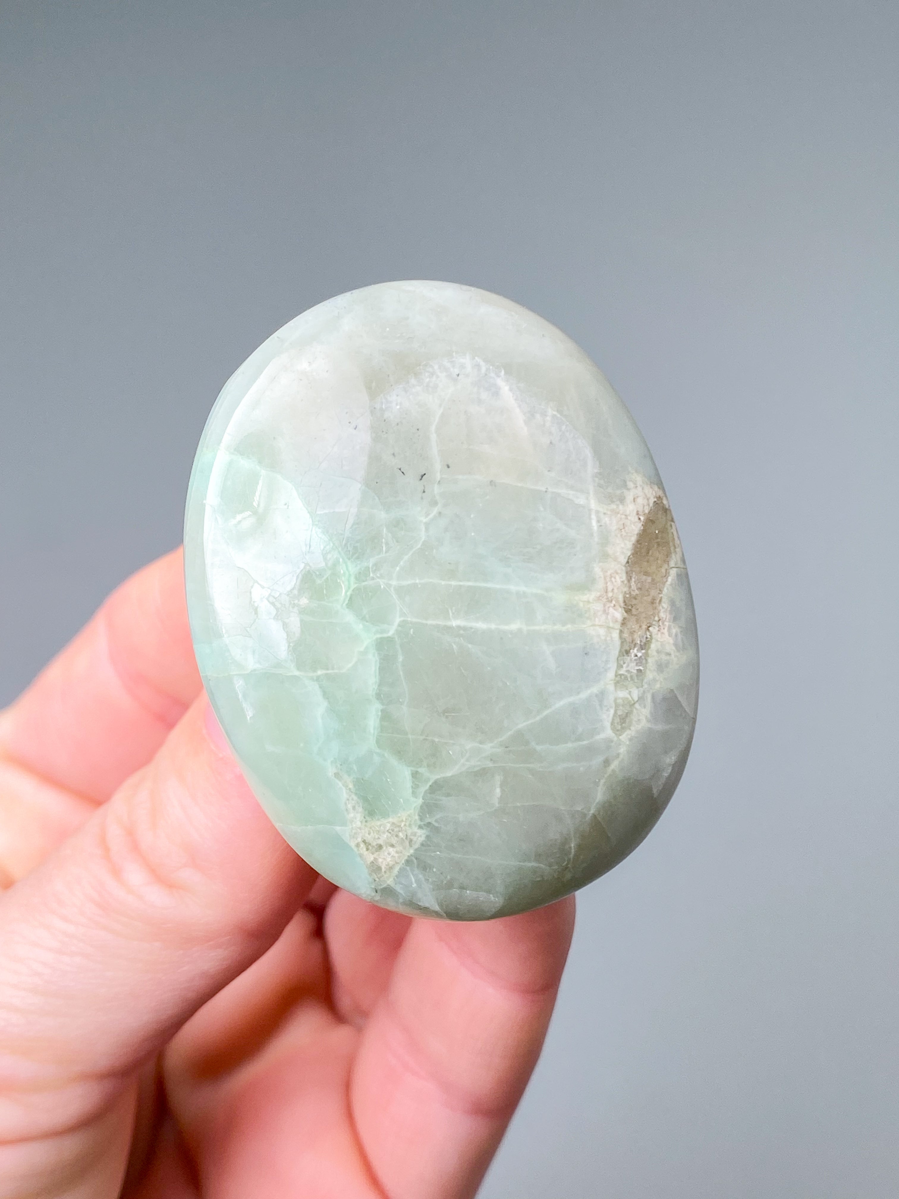 Grøn Månesten (Garnierit) Palmstone (Nr. 1)