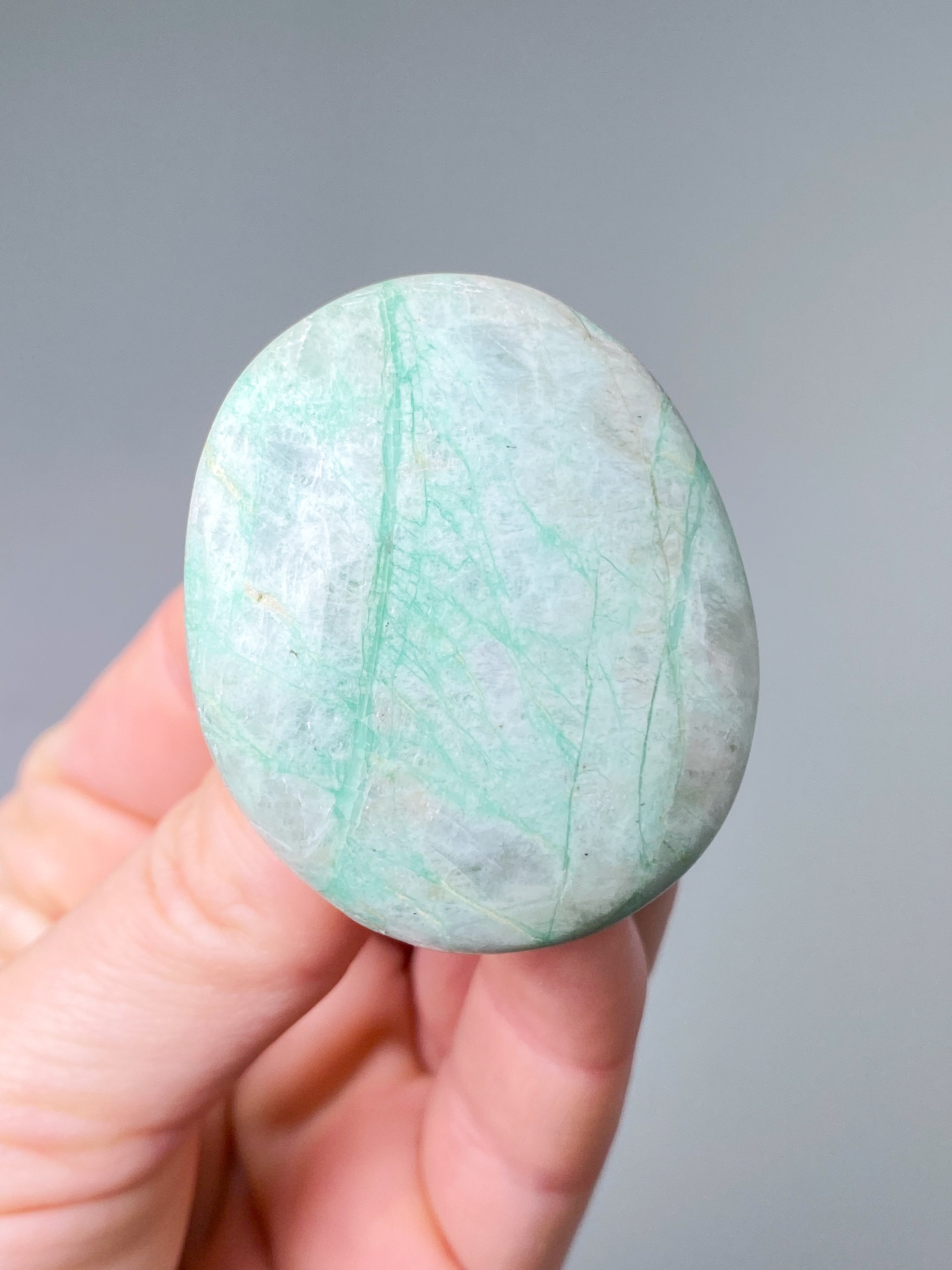 Grøn Månesten (Garnierit) Palmstone (Nr. 9)