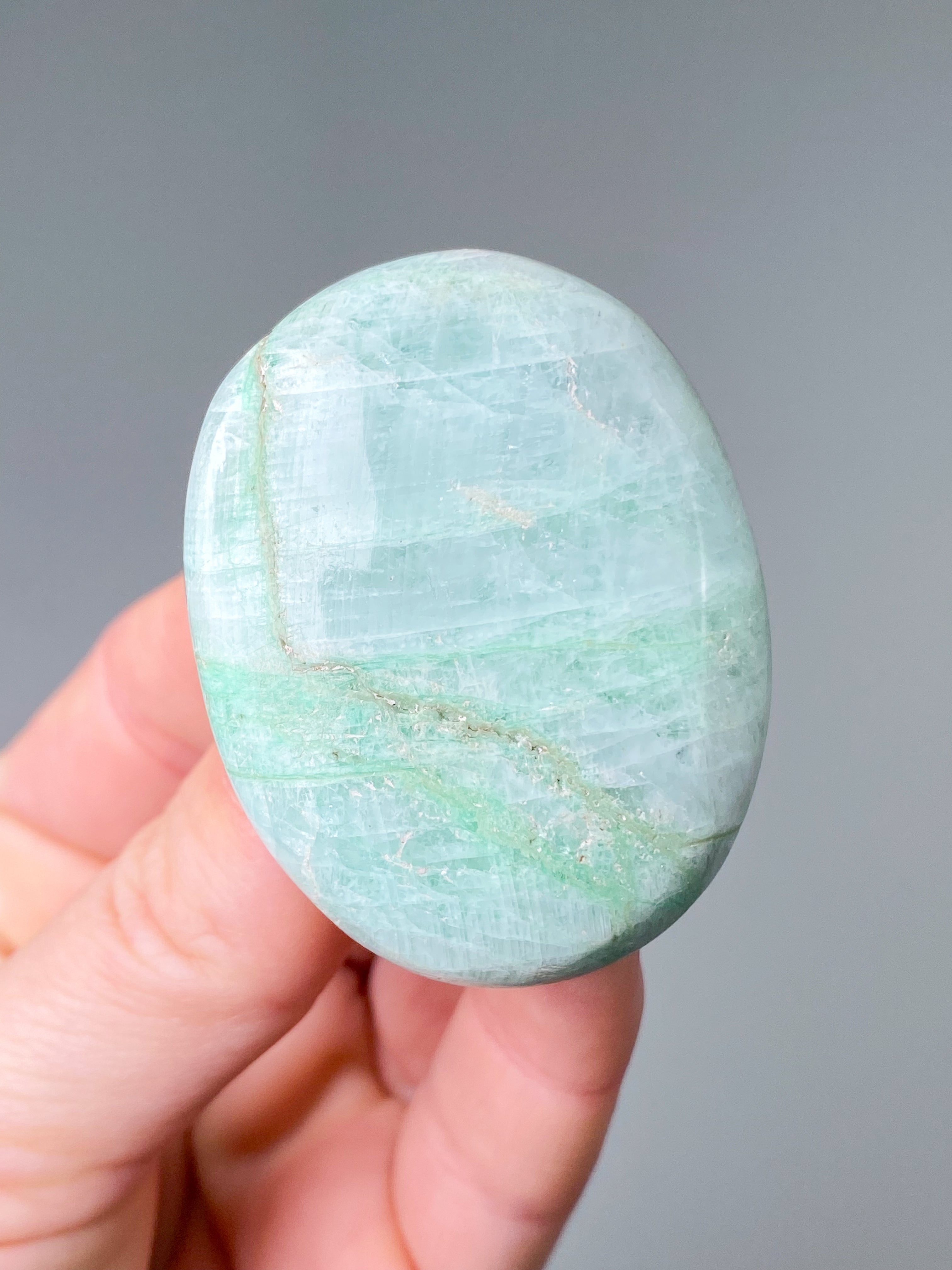 Grøn Månesten (Garnierit) Palmstone (Nr. 11)