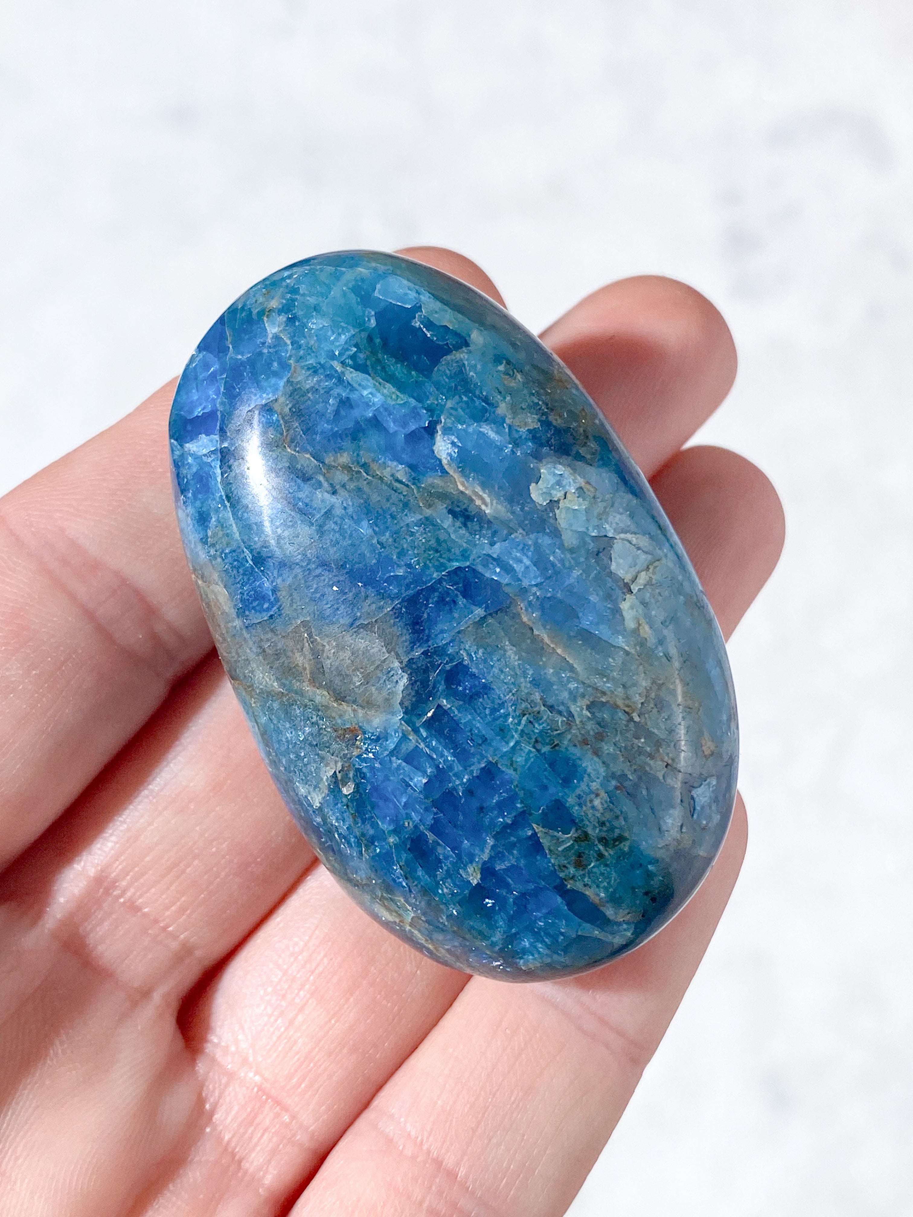 Blå Apatit Palmstone (Nr. 6)