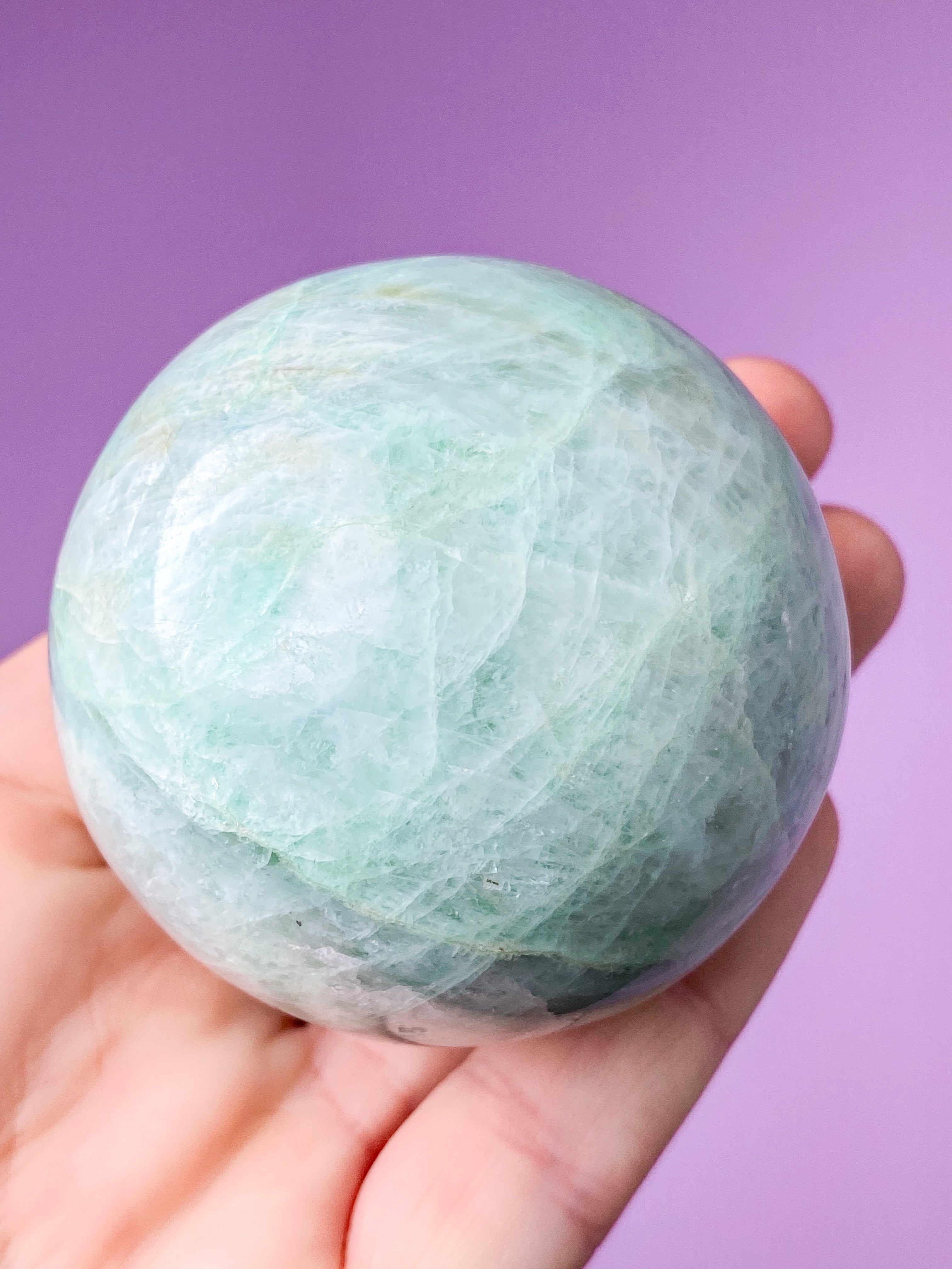 Grøn Månesten (Garnierit) Kugle (Nr. 1)