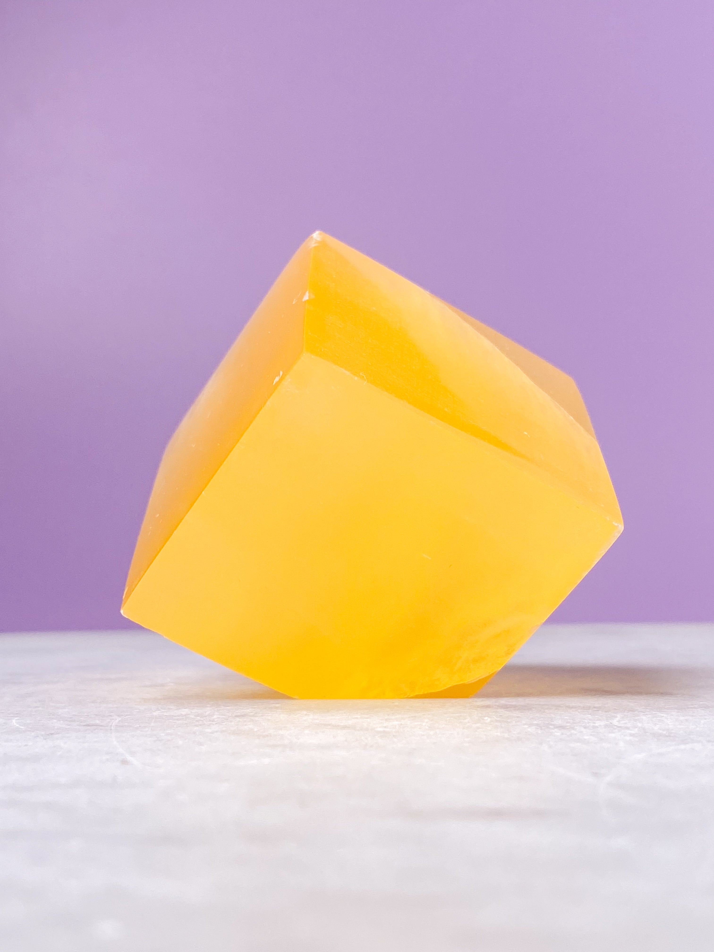 Honeycomb Calcit Kube (Nr. 7)