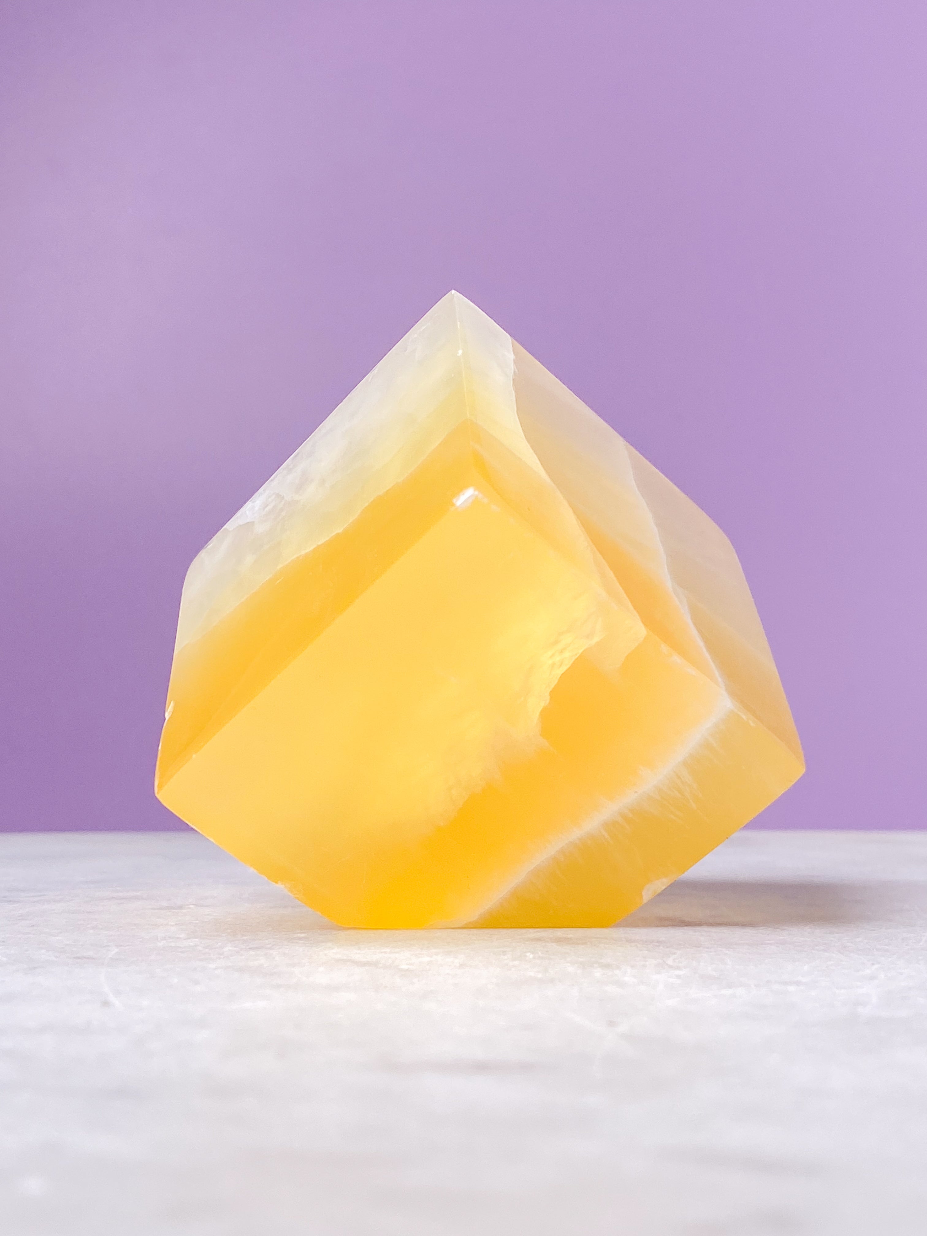 Honeycomb Calcit Kube (Nr. 8)