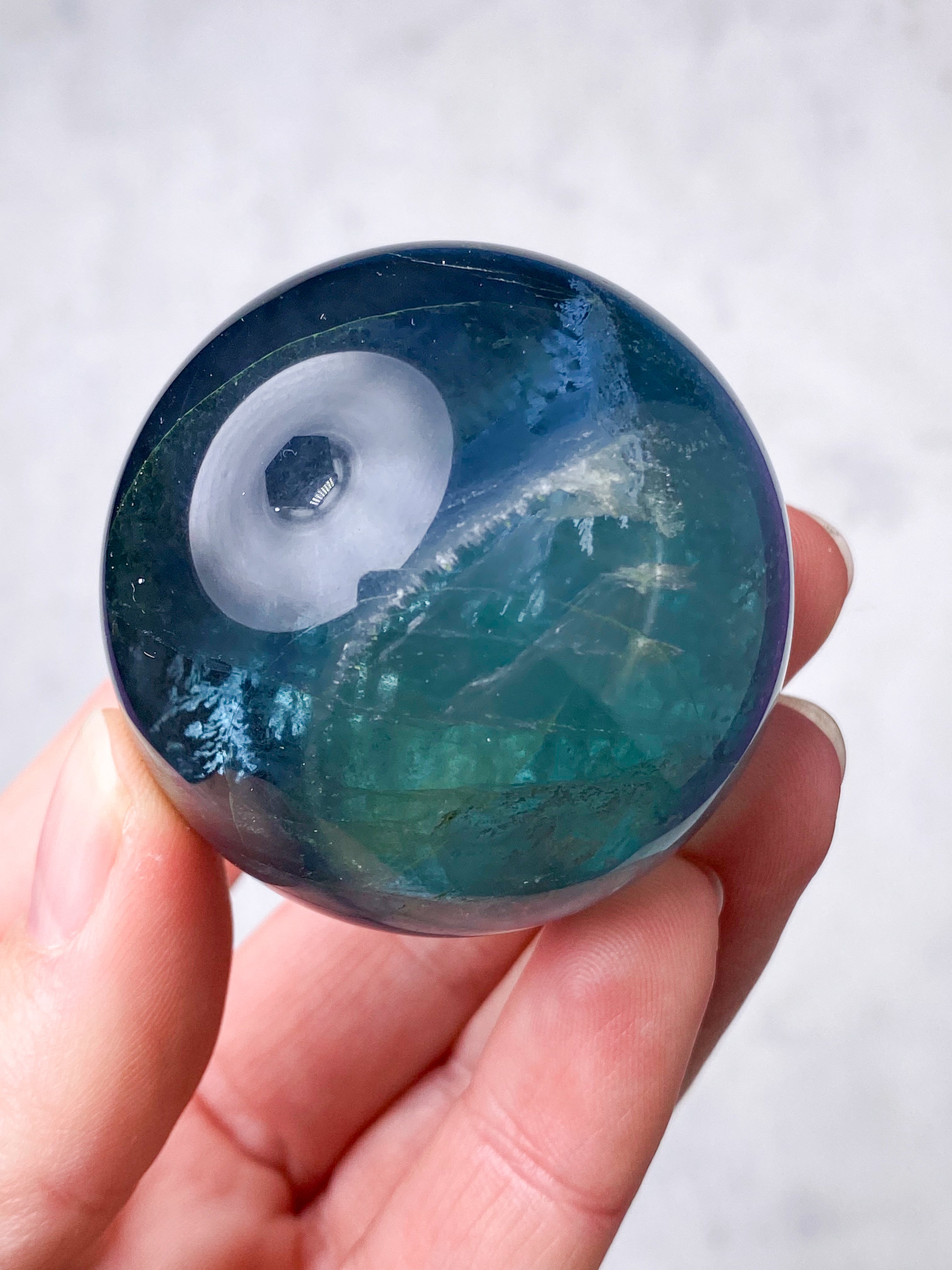 Blå Fluorit Kugle (Nr. 3)