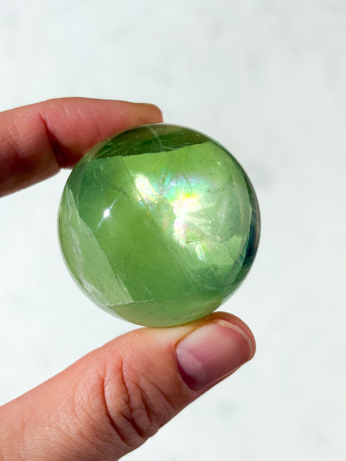 Apple Green Fluorit Kugle - Med Regnbue (Nr. 2)