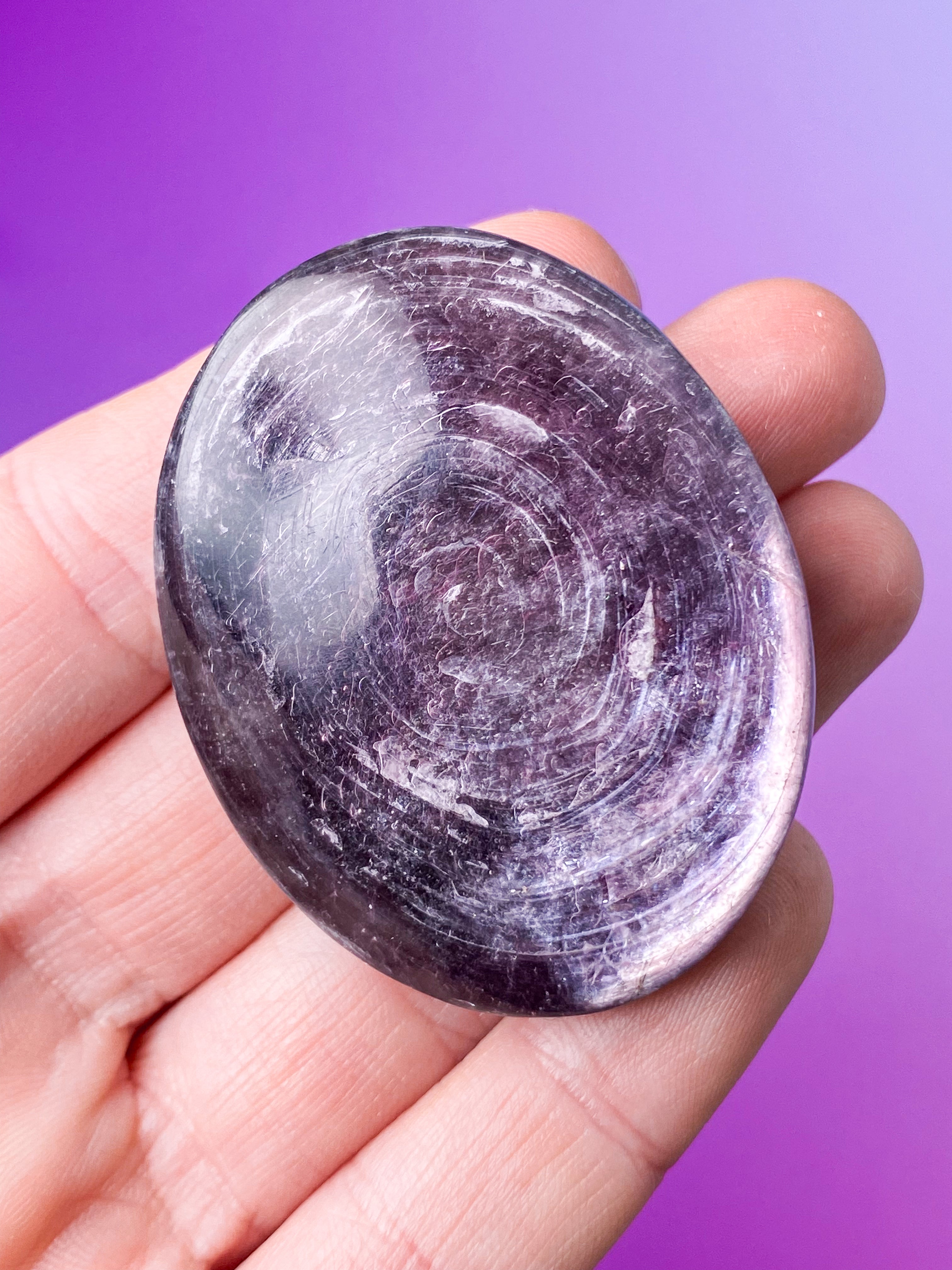Gemmy Lepidolite Palmstone (nr 3)