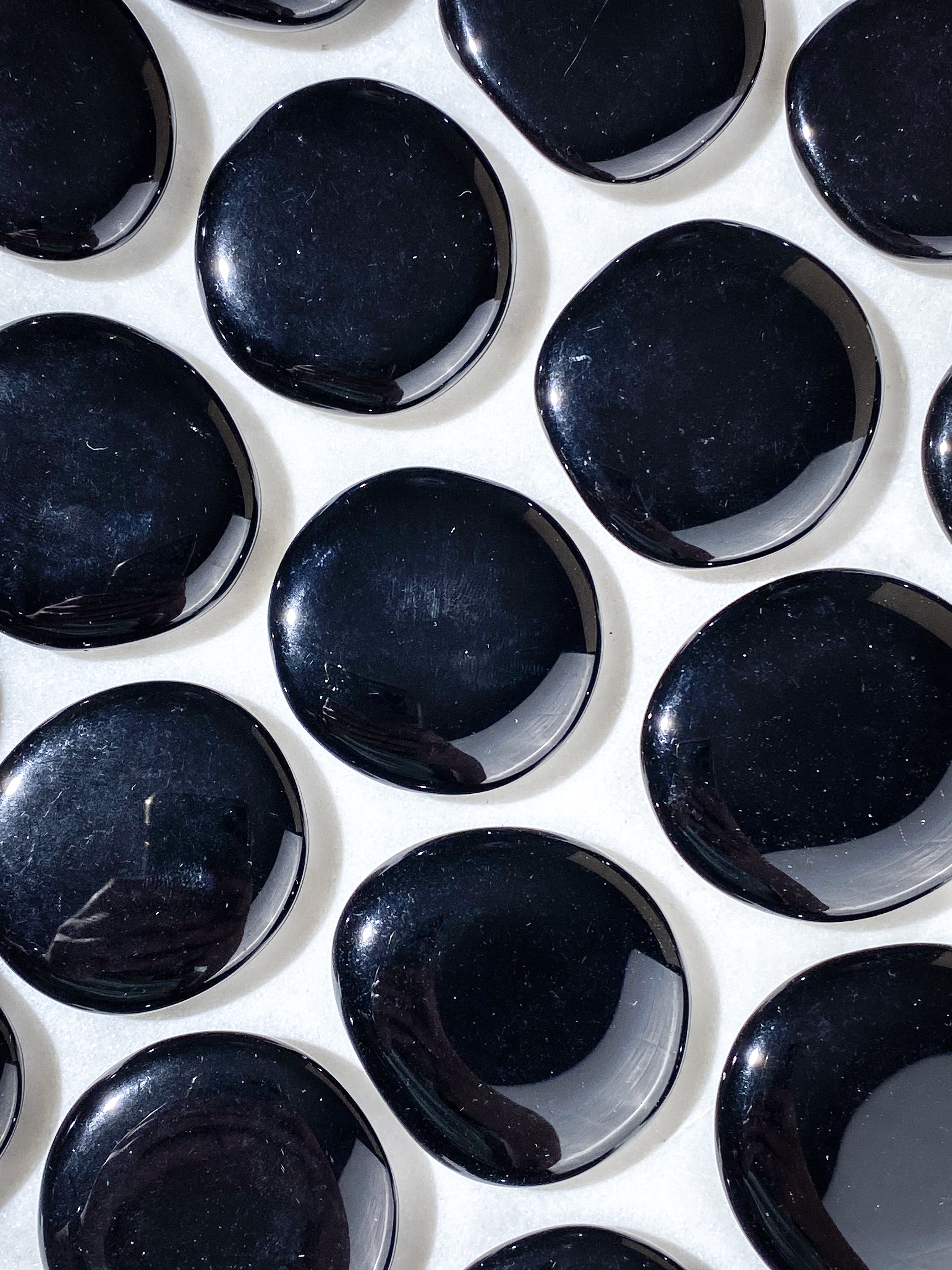 Sort Obsidian Disc