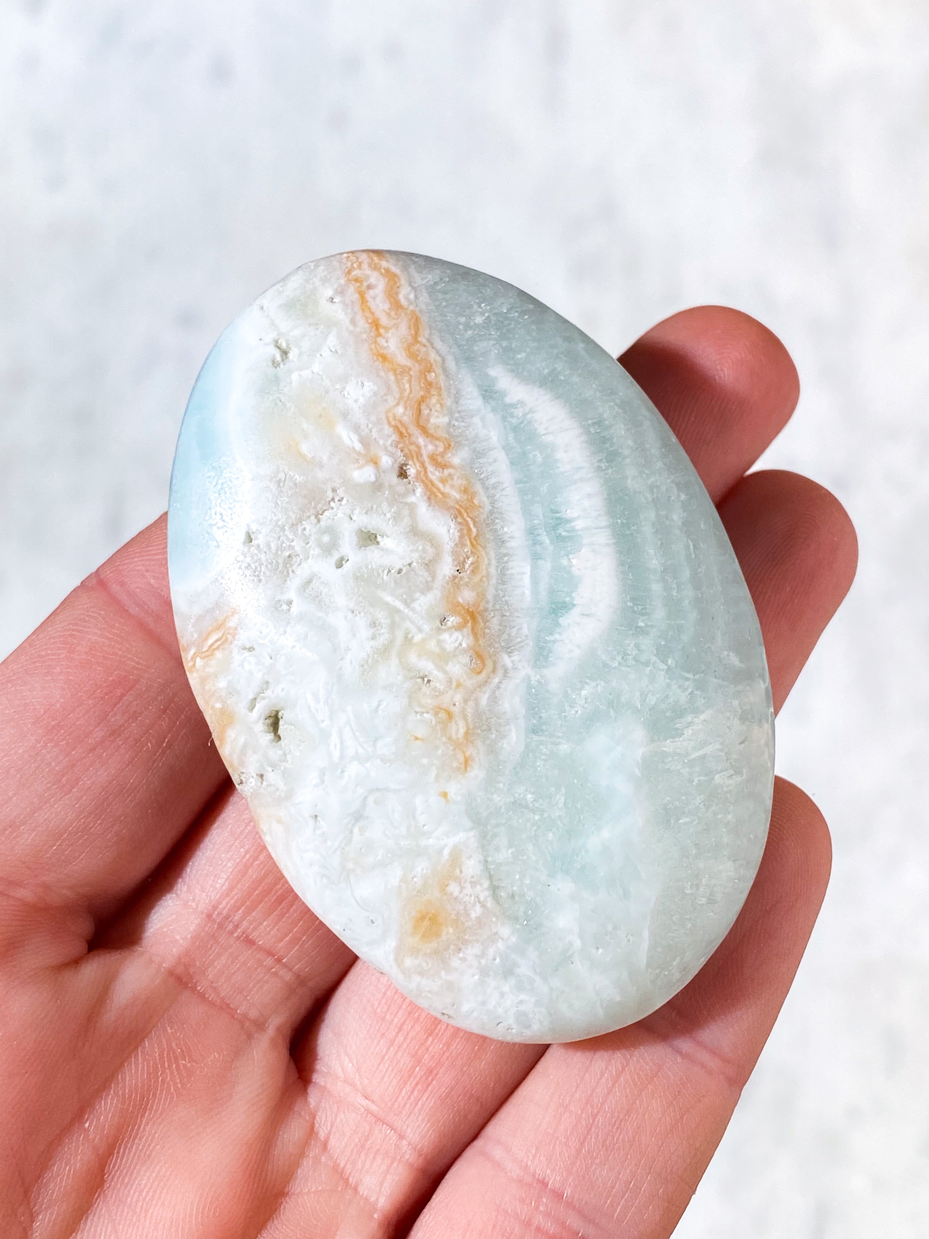 Caribisk Calcit Palmstone (Nr. 1)