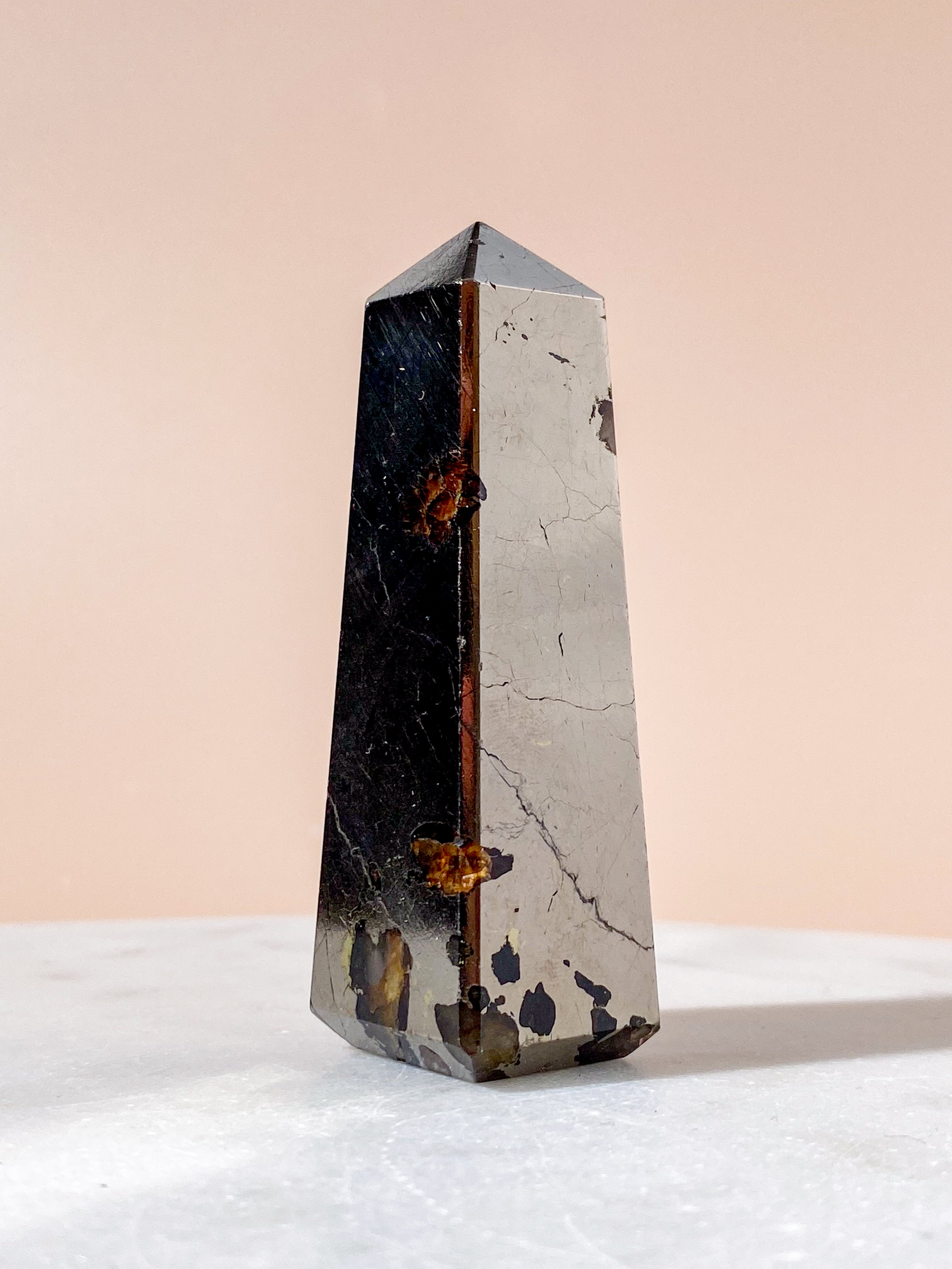 Golden Healer med Pyrit Tårn (Nr. 8)