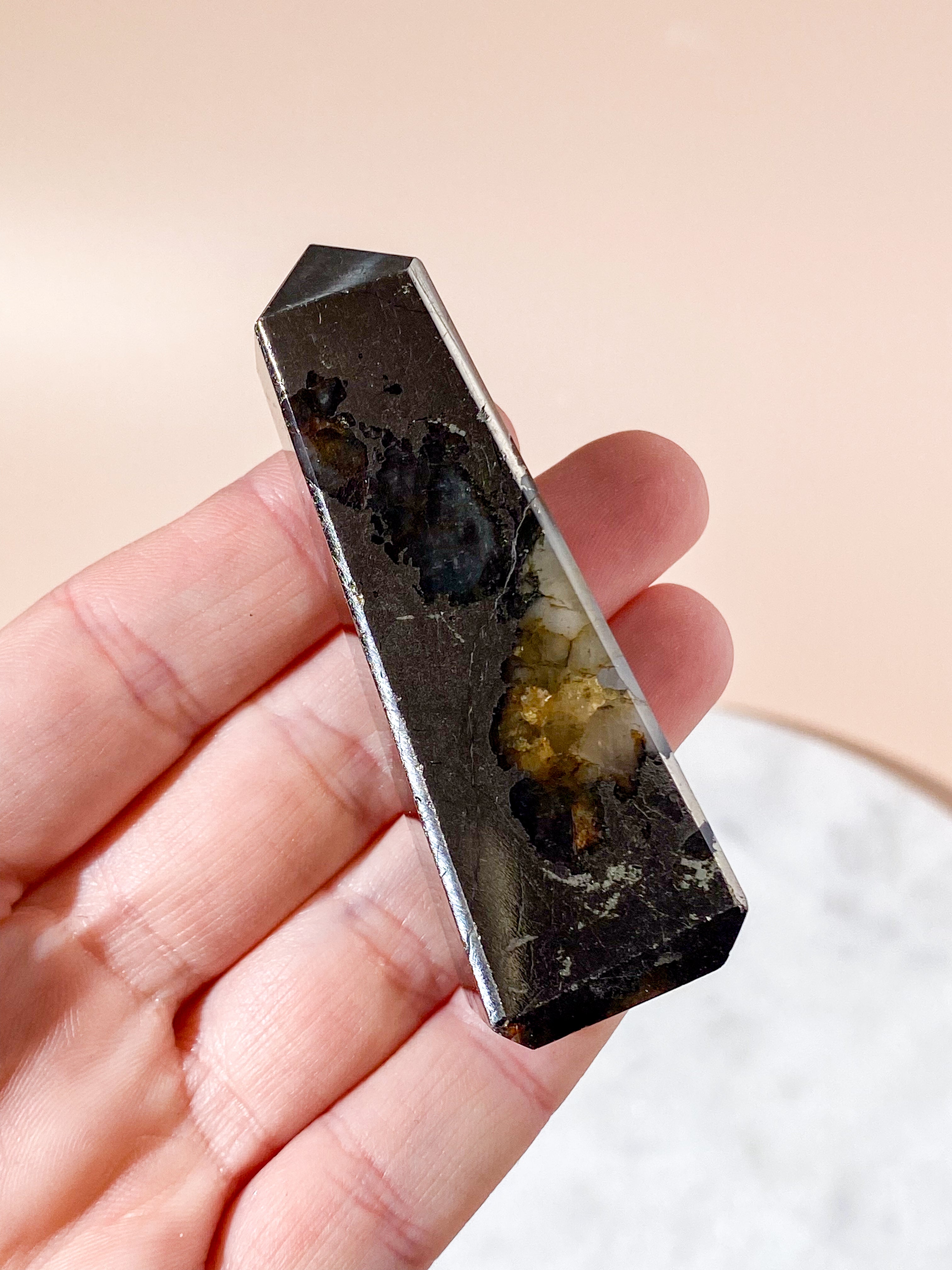 Golden Healer med Pyrit Tårn (Nr. 8)