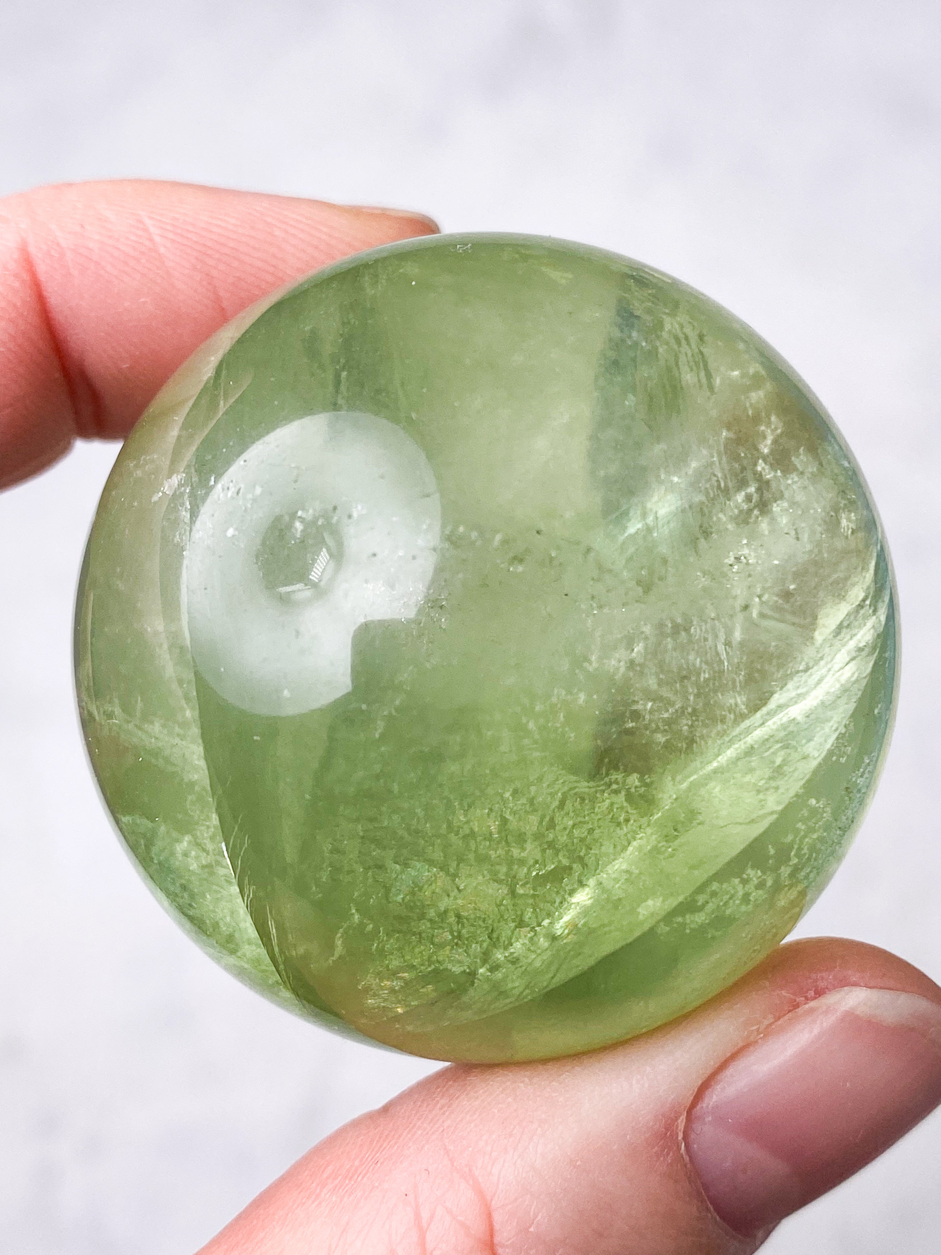 Regnbue Apple Green Fluorit Kugle (Nr. 1)