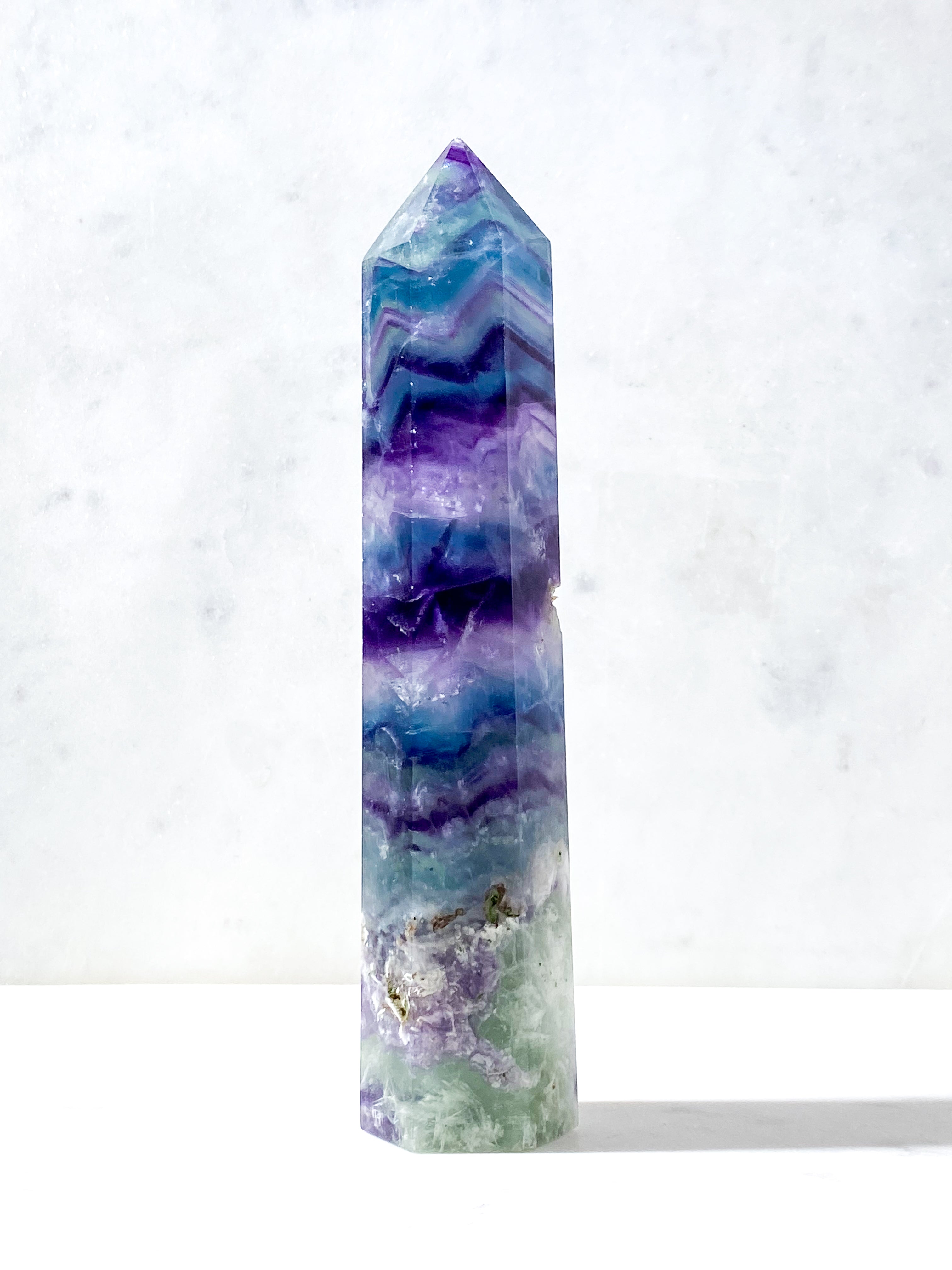 Jättestorn av regnbågsfluorit (nr 20)