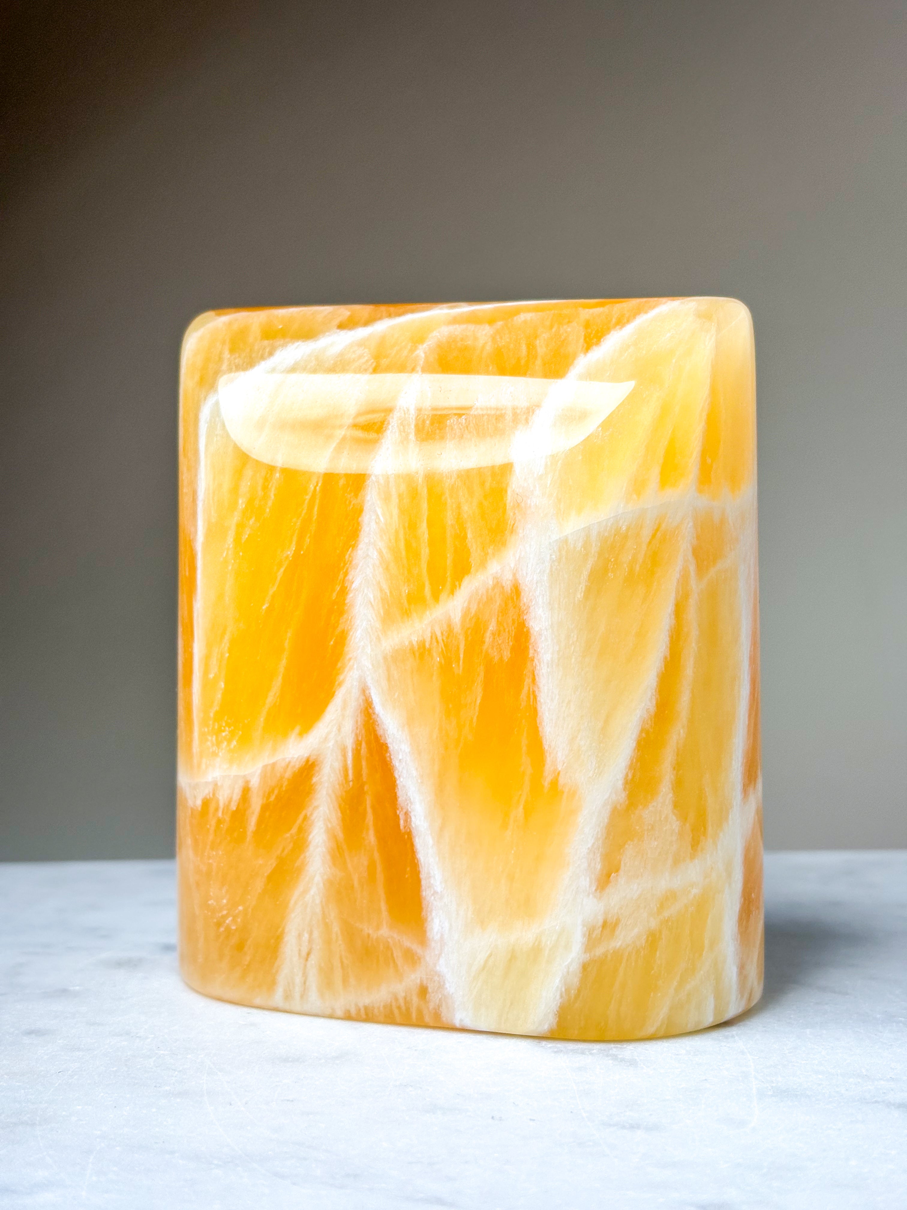 Honeycomb Calcit Tårn (Nr. 12)