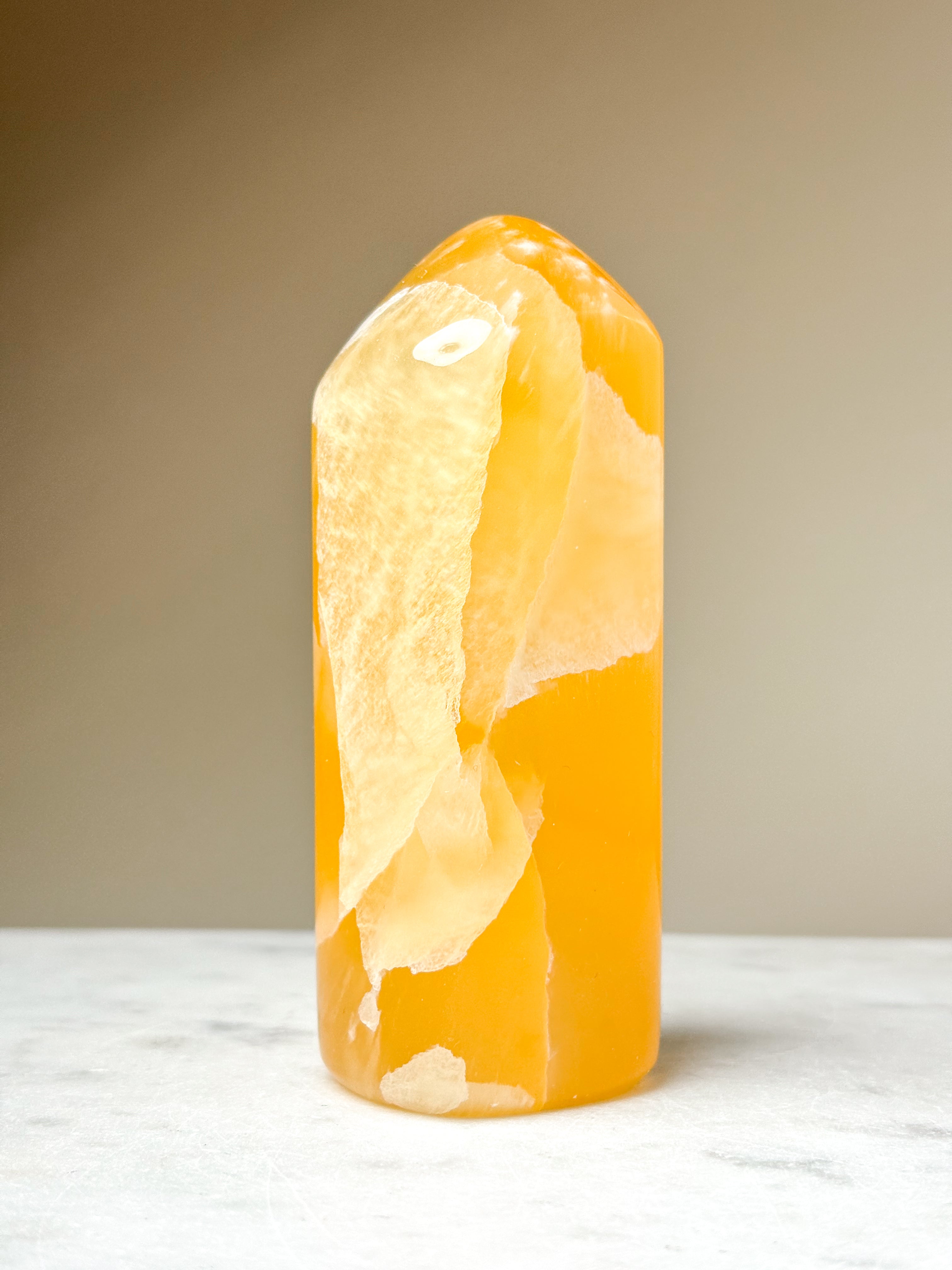 Honeycomb Calcit Tårn (Nr. 13)