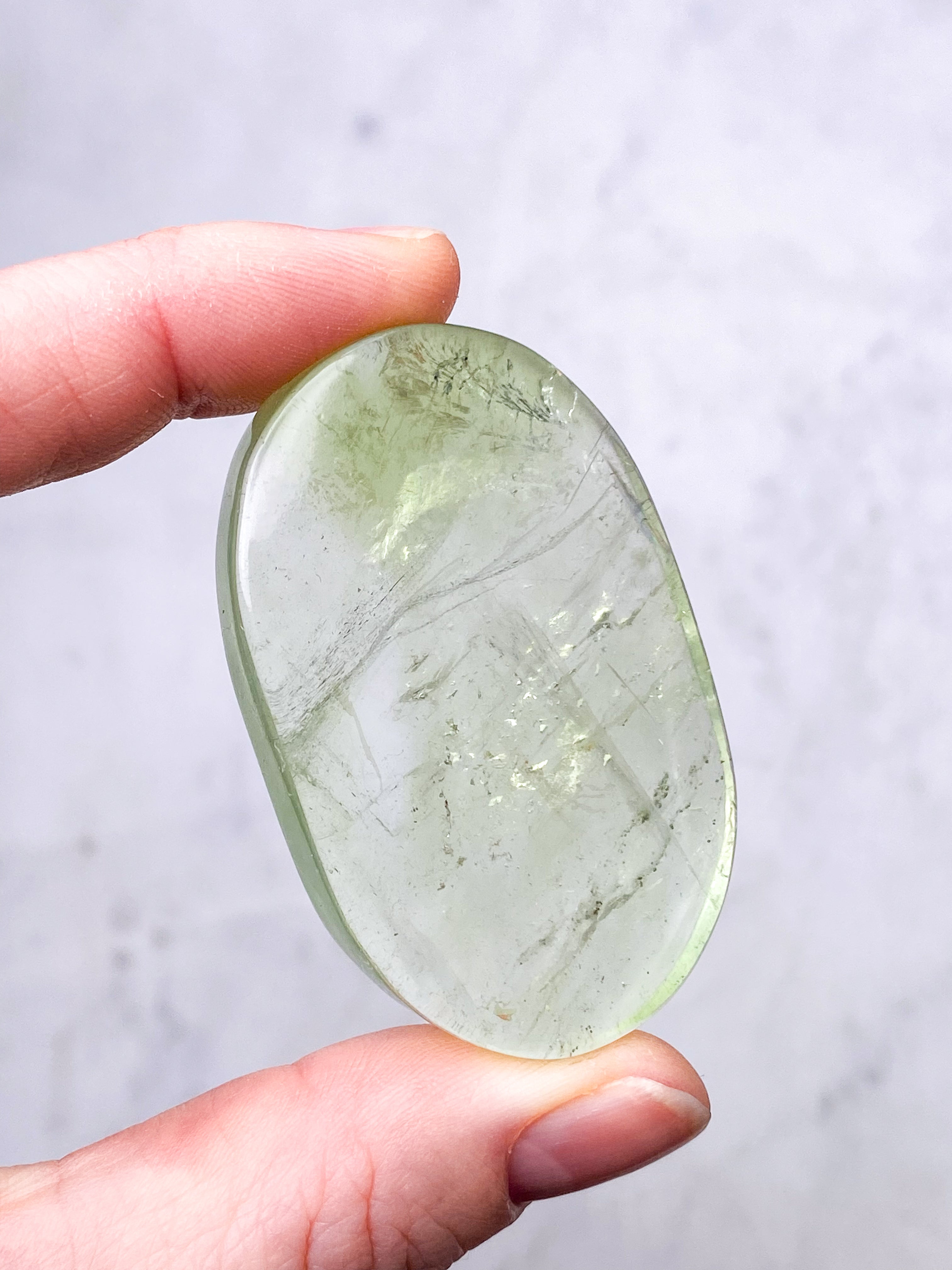 Green Apple Fluorit Palmstone (Nr. 1) (Eksklusiv)