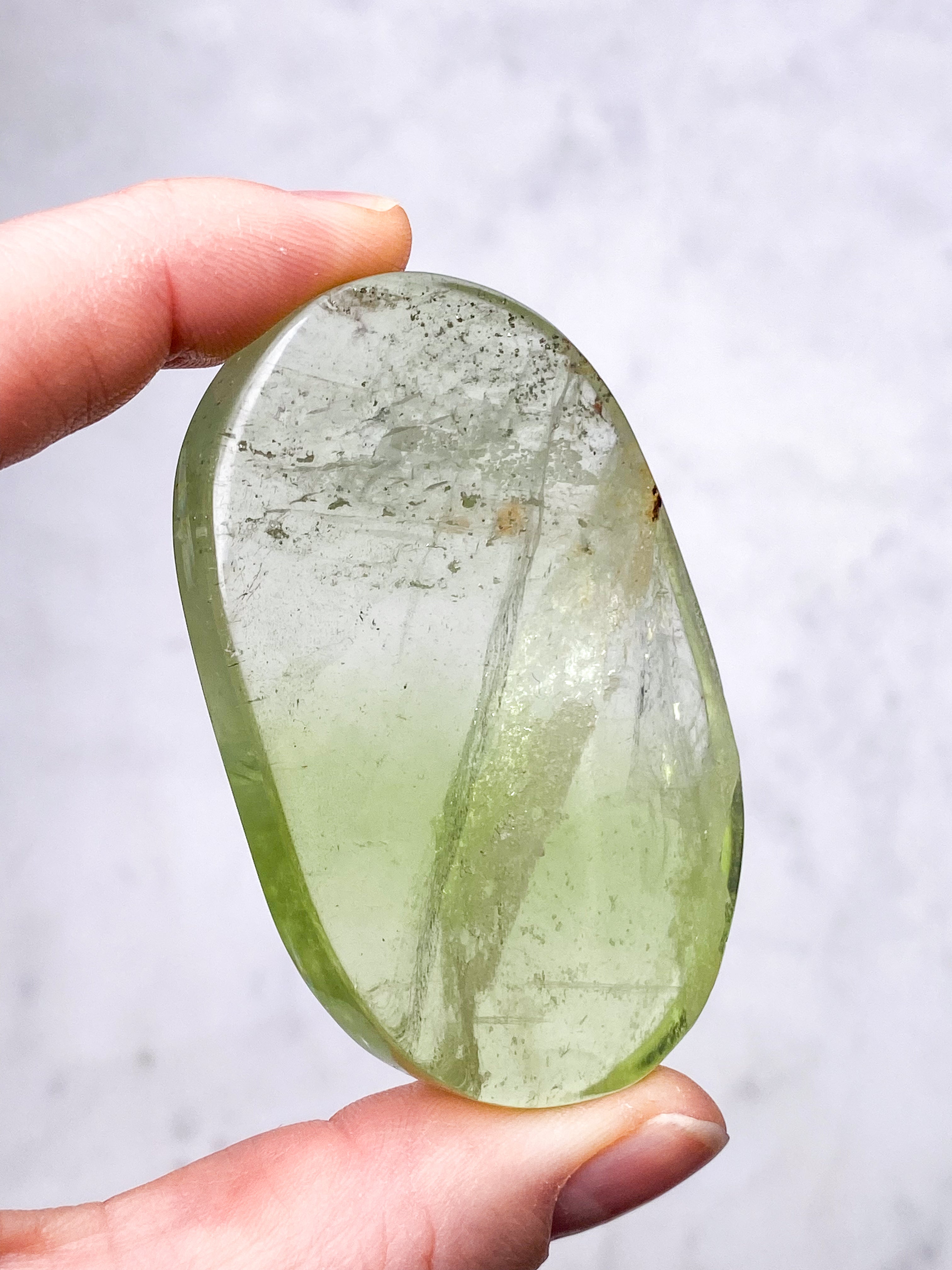 Green Apple Fluorit Palmstone (Nr. 13) (Eksklusiv)