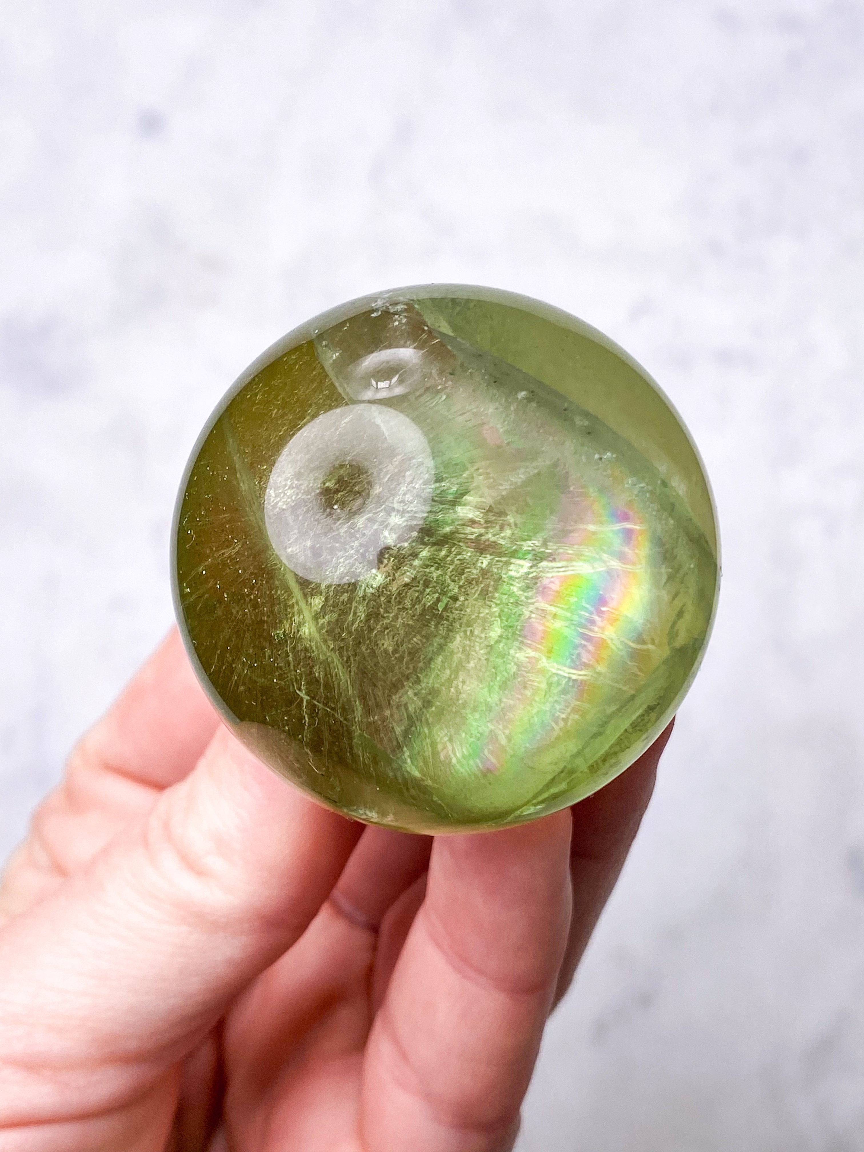 Regnbue Green Apple Fluorit Kugle (Nr. 14) (Eksklusiv)