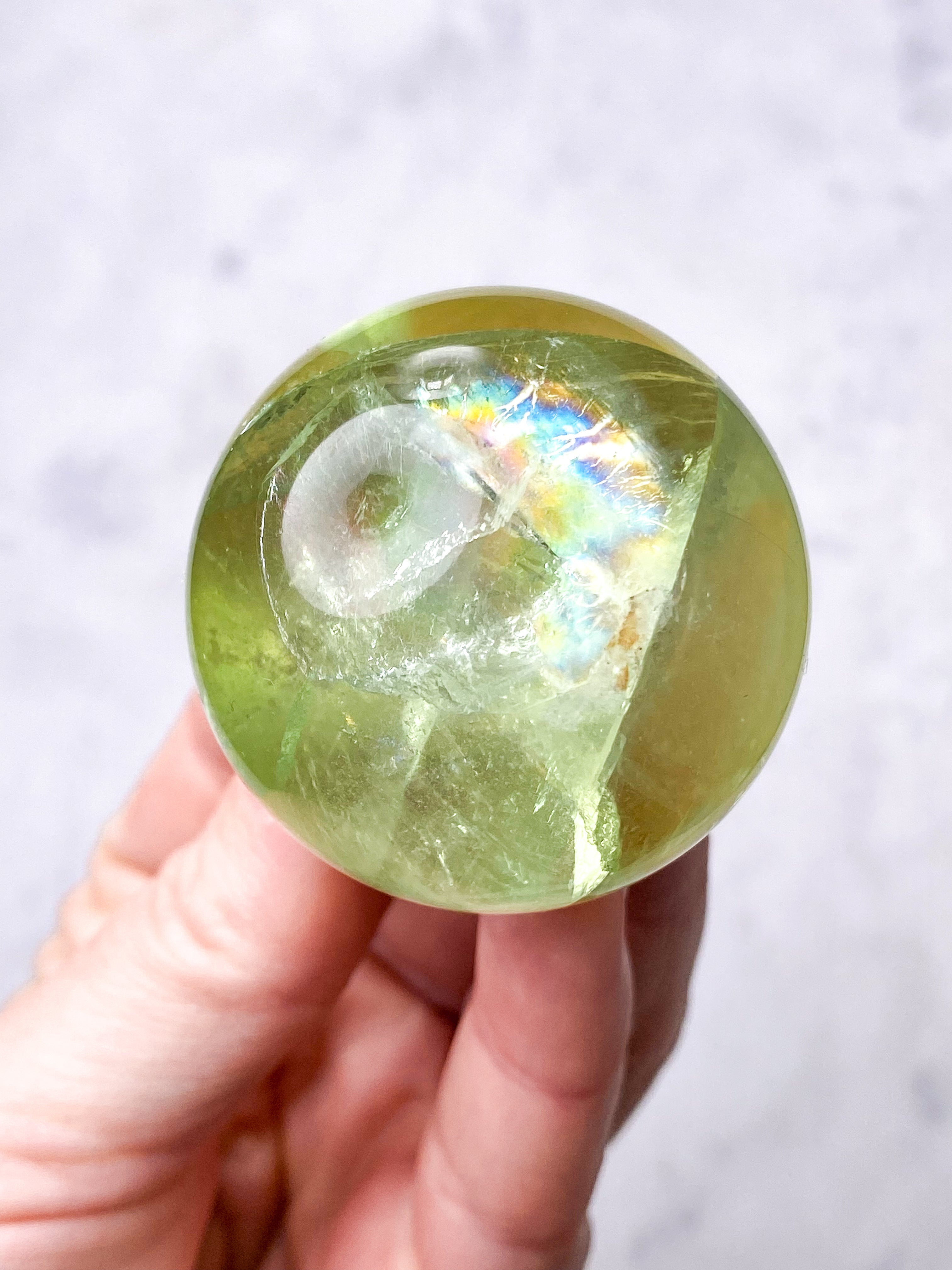 Regnbue Green Apple Fluorit Kugle (Nr. 20) (Eksklusiv)