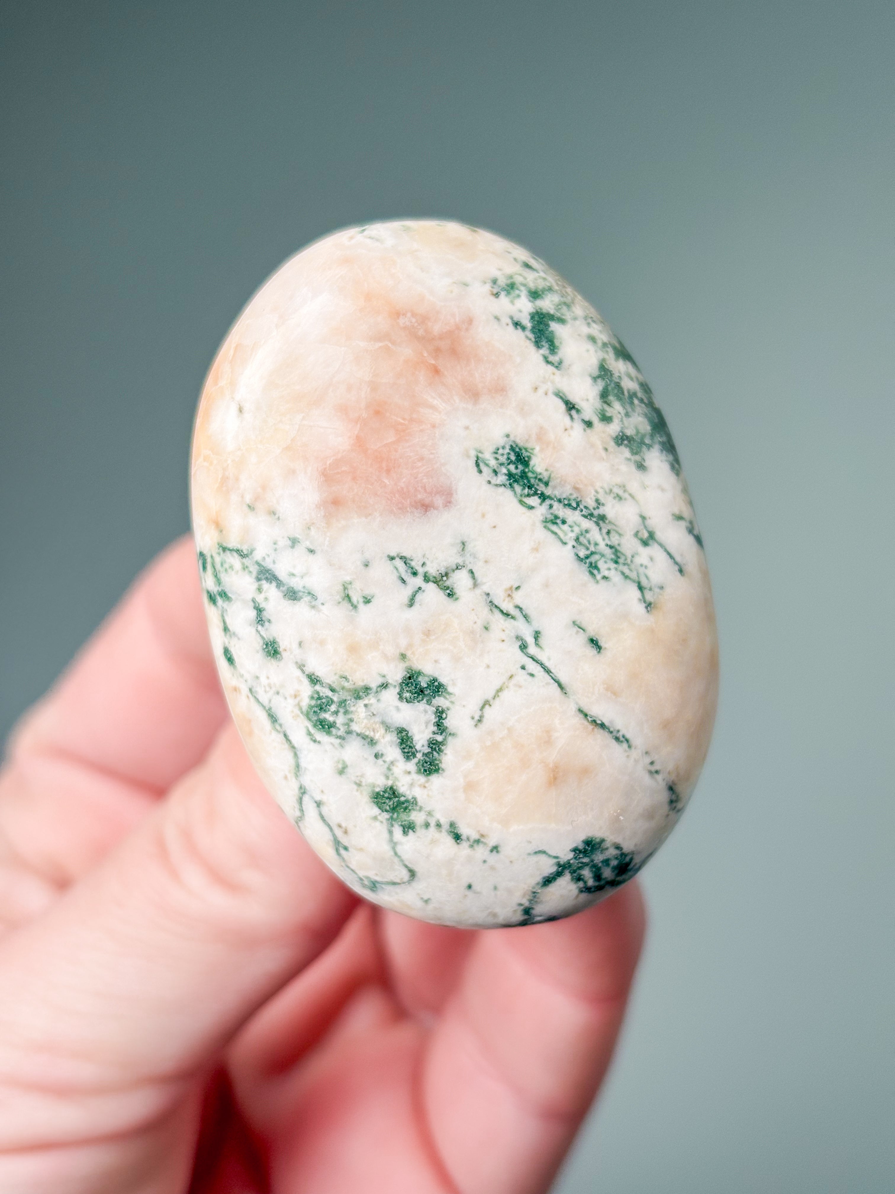 Green Heulandite Palmstone (No. 4)