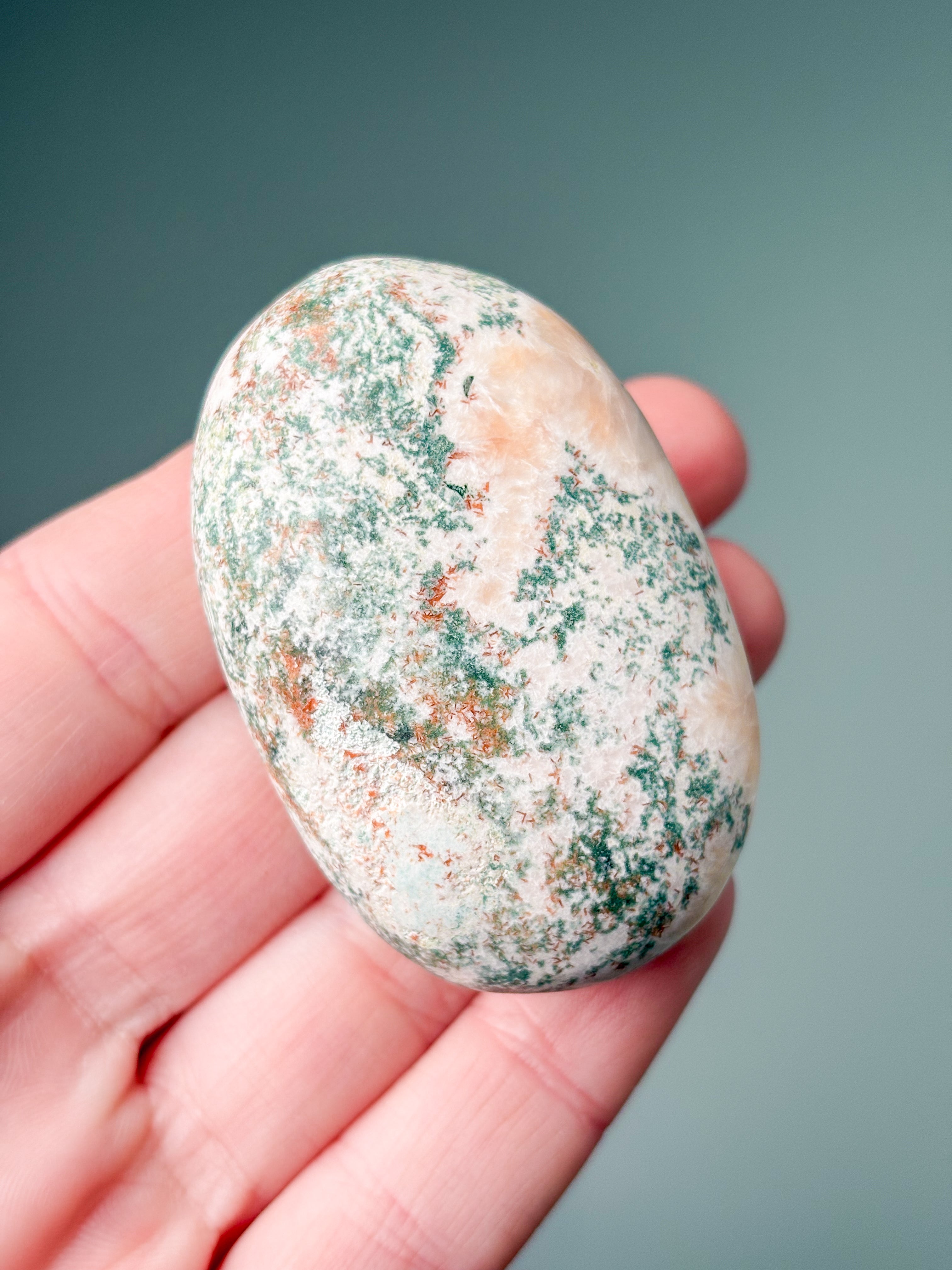Green Heulandite Palmstone (No. 5)
