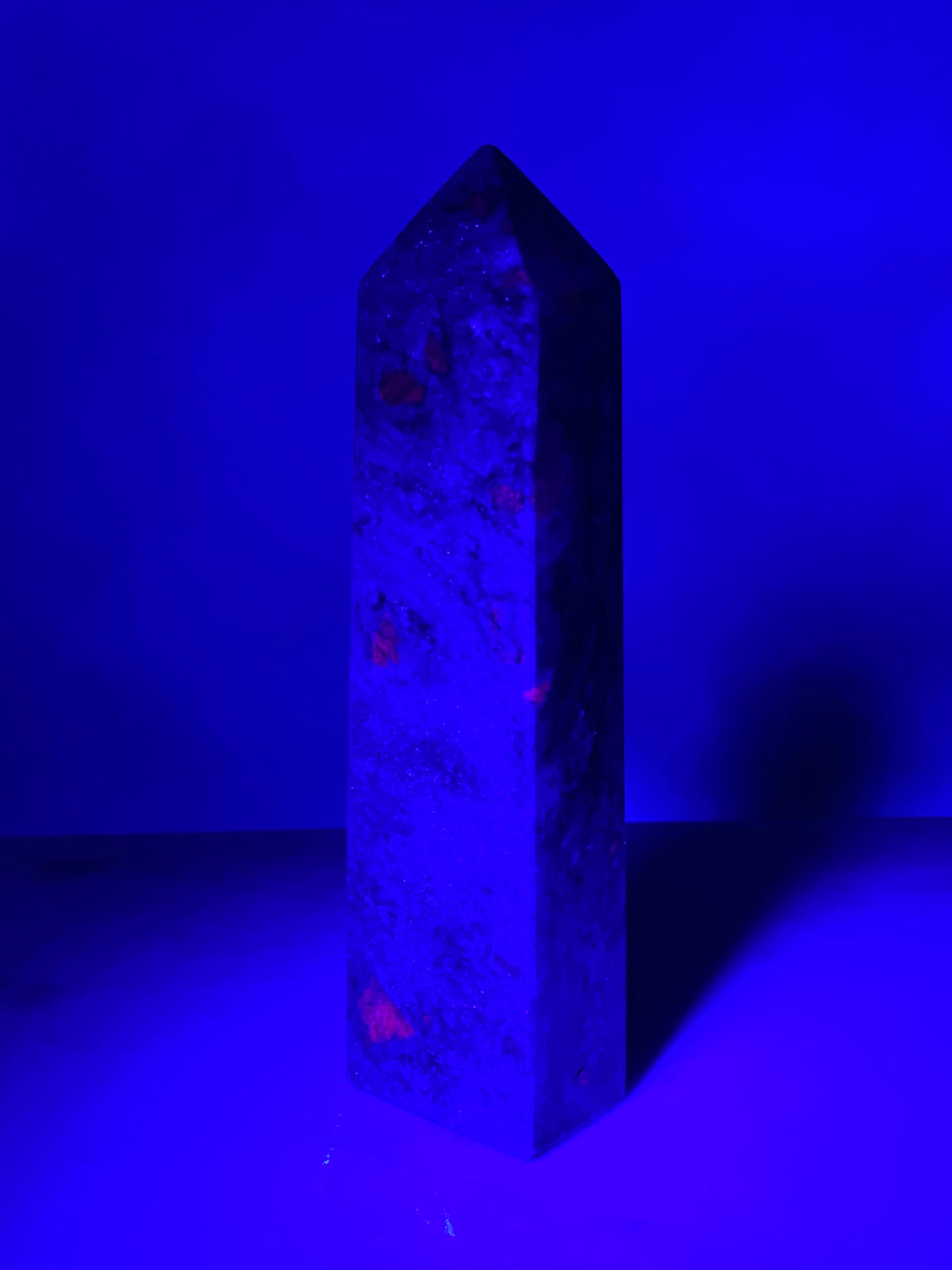 Rubin Fuchsit Tårn (Nr. 2) - UV Reaktiv