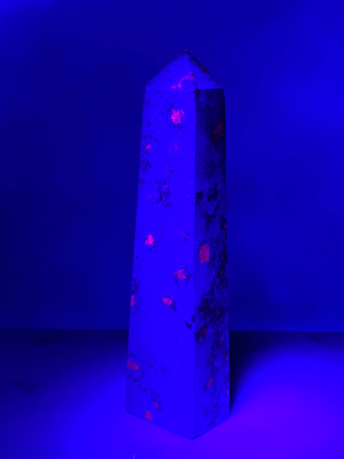 Rubin Fuchsit Tårn (Nr. 5) - UV Reaktiv