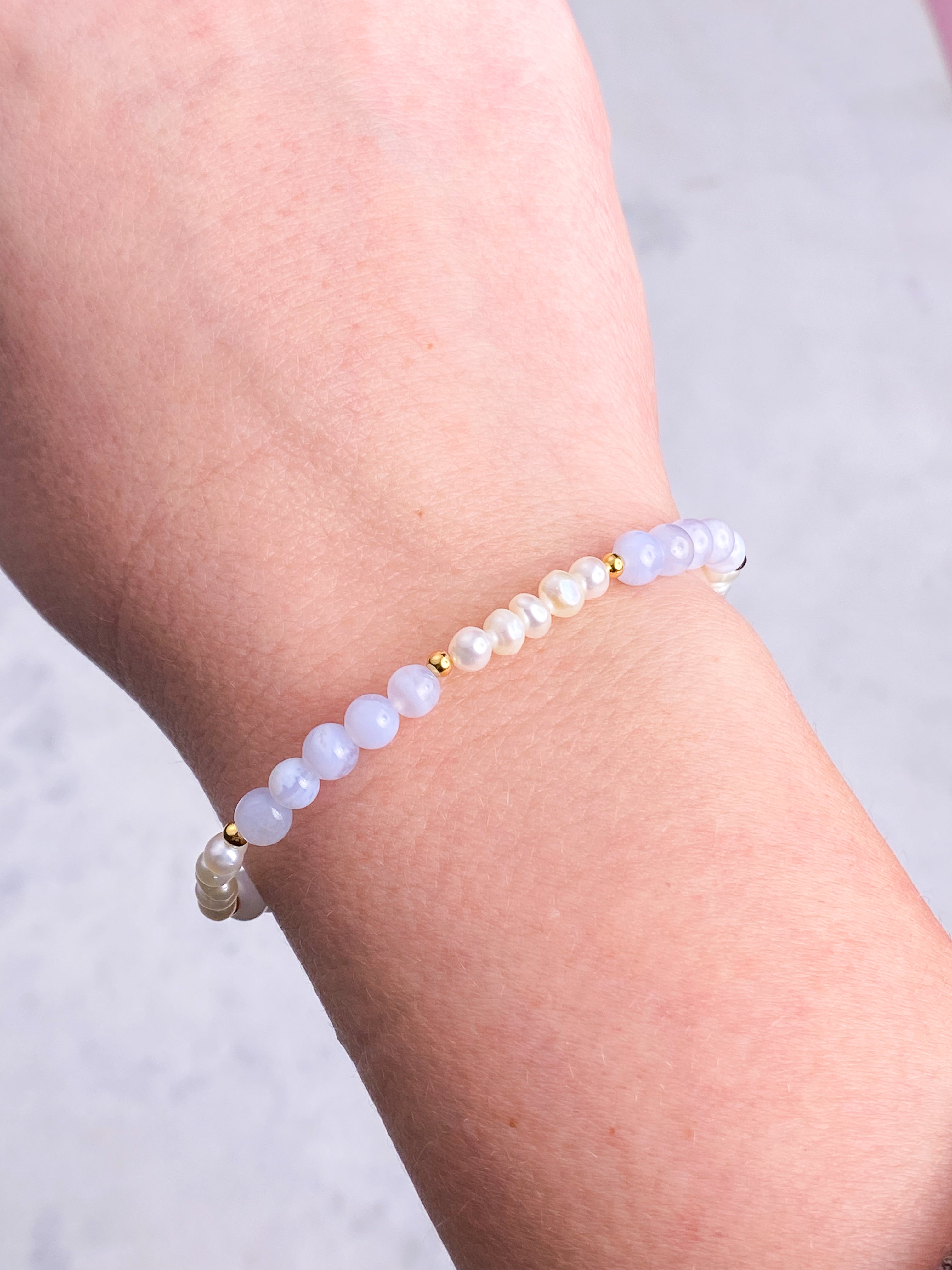Blonde Agat & Ferskvandsperle Armbånd