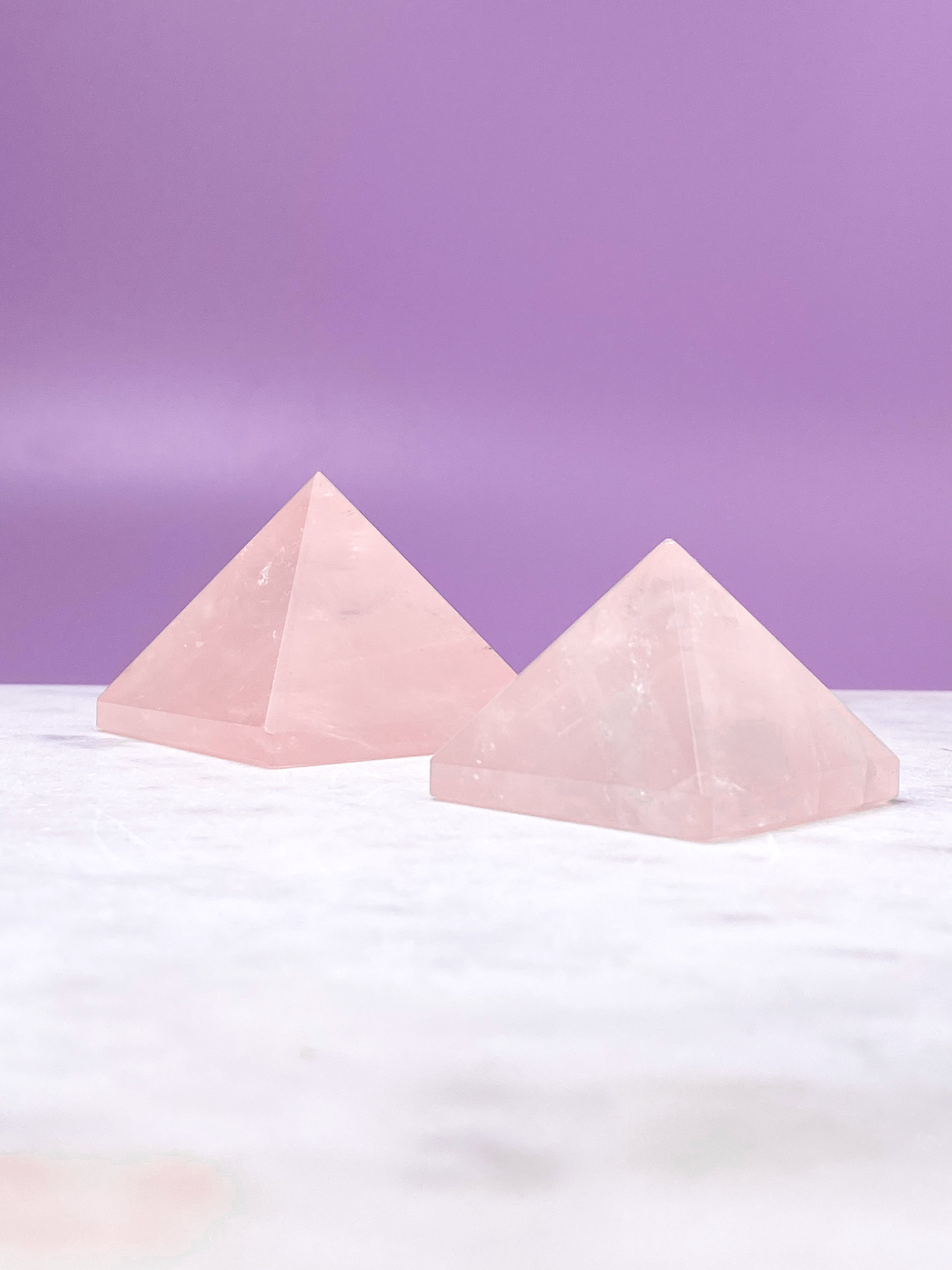 Rosakvarts Pyramide
