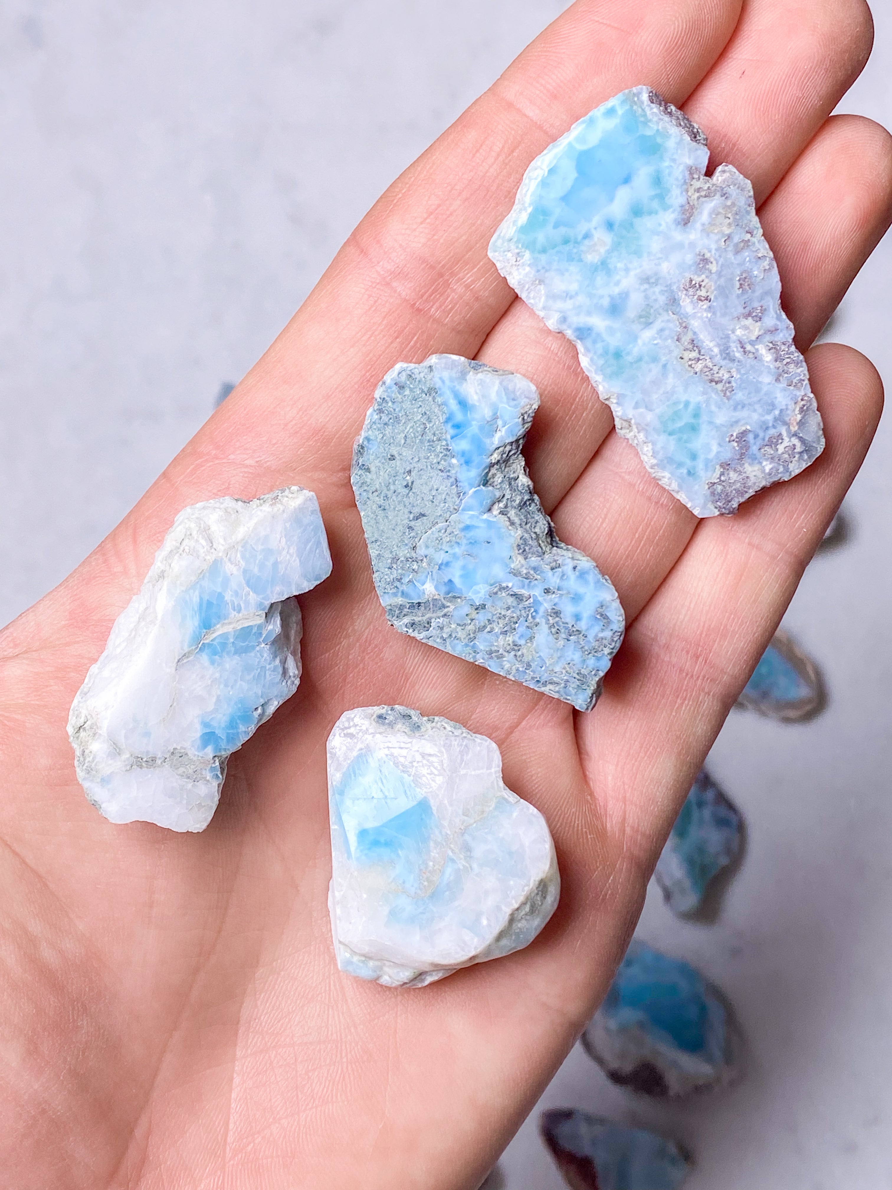 Larimar Semipoleret