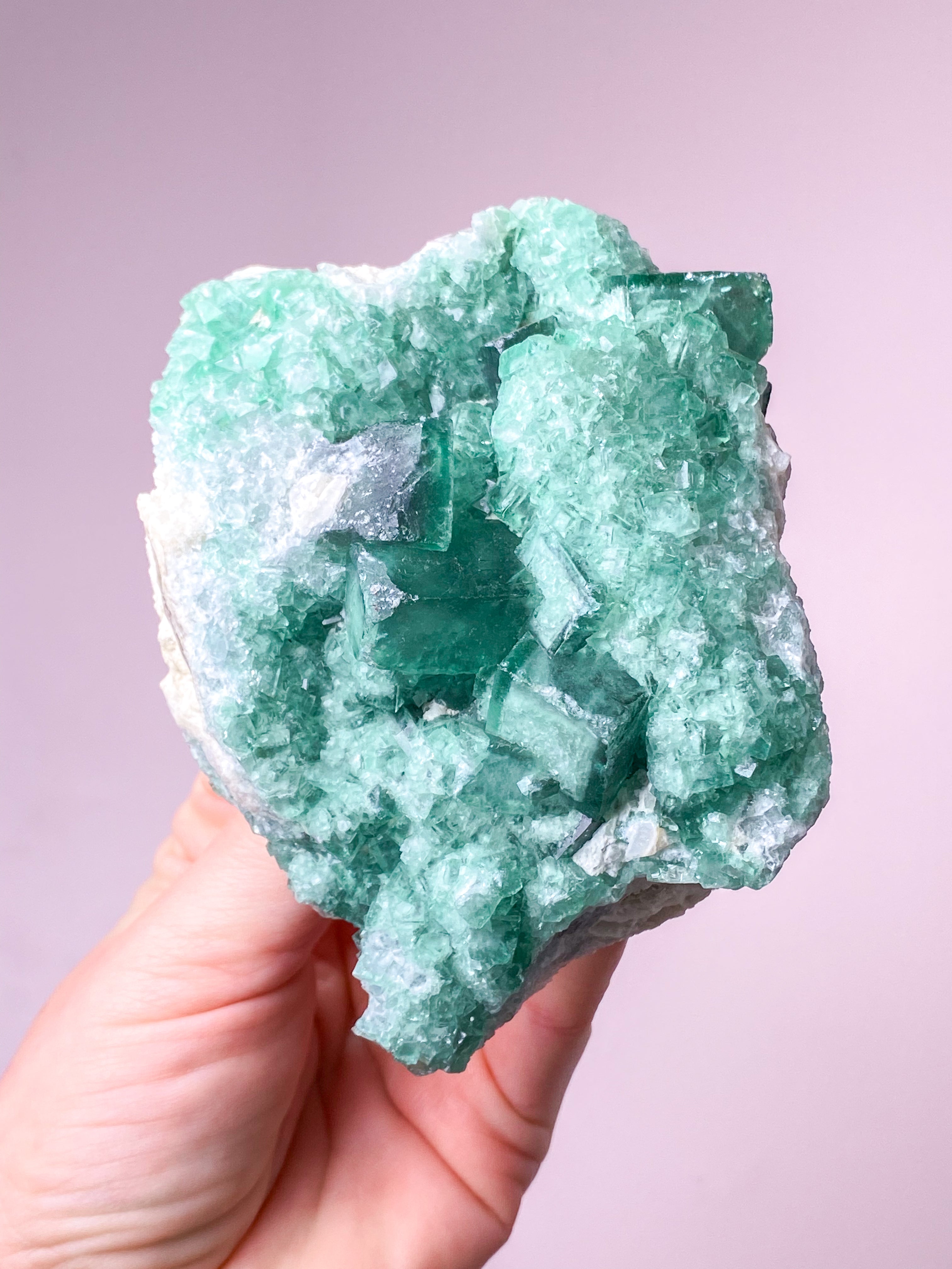 Grøn Kubisk Fluorit Klynge (Nr. 7) Eksklusiv Kvalitet