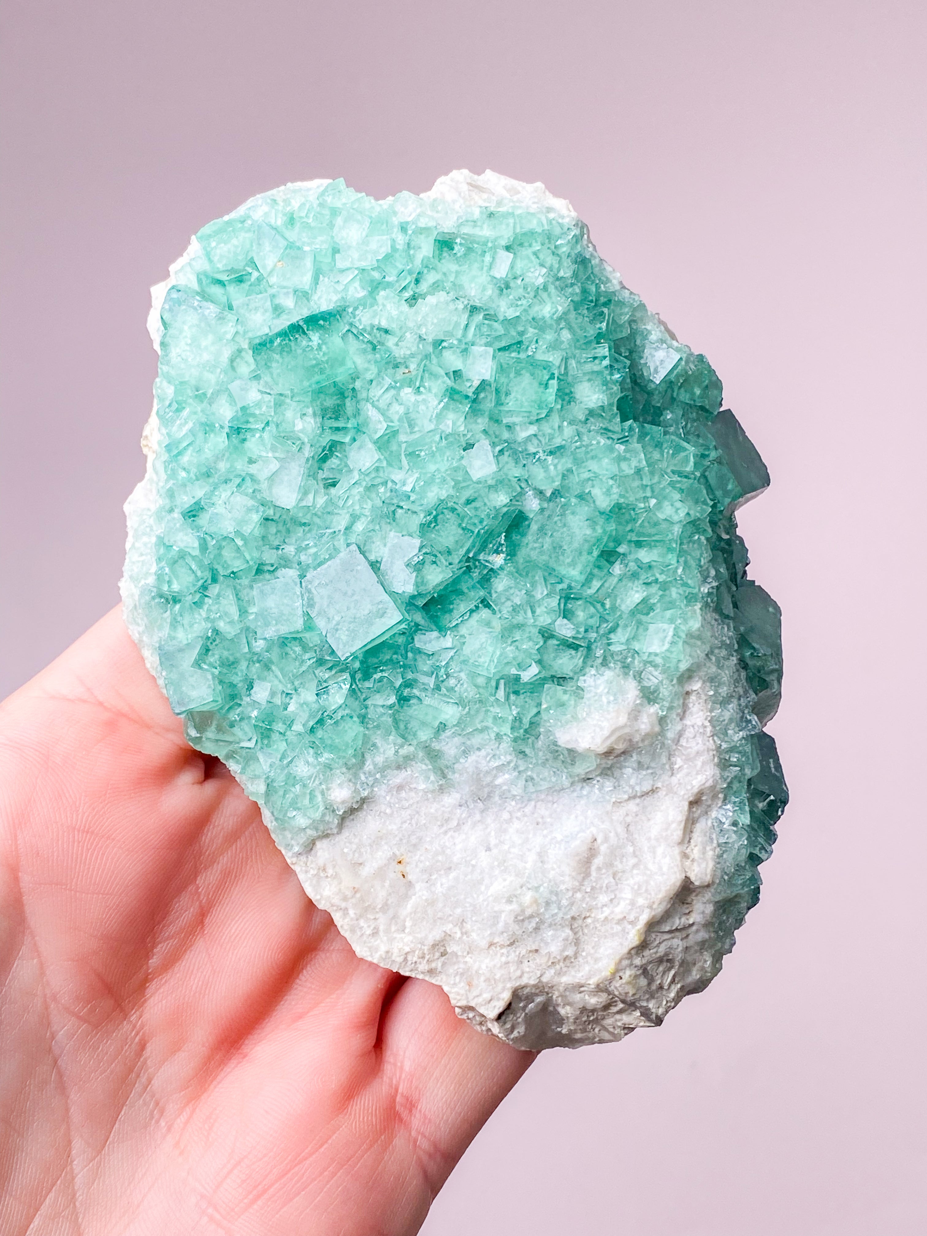 Grøn Kubisk Fluorit Klynge (Nr. 8) Eksklusiv Kvalitet