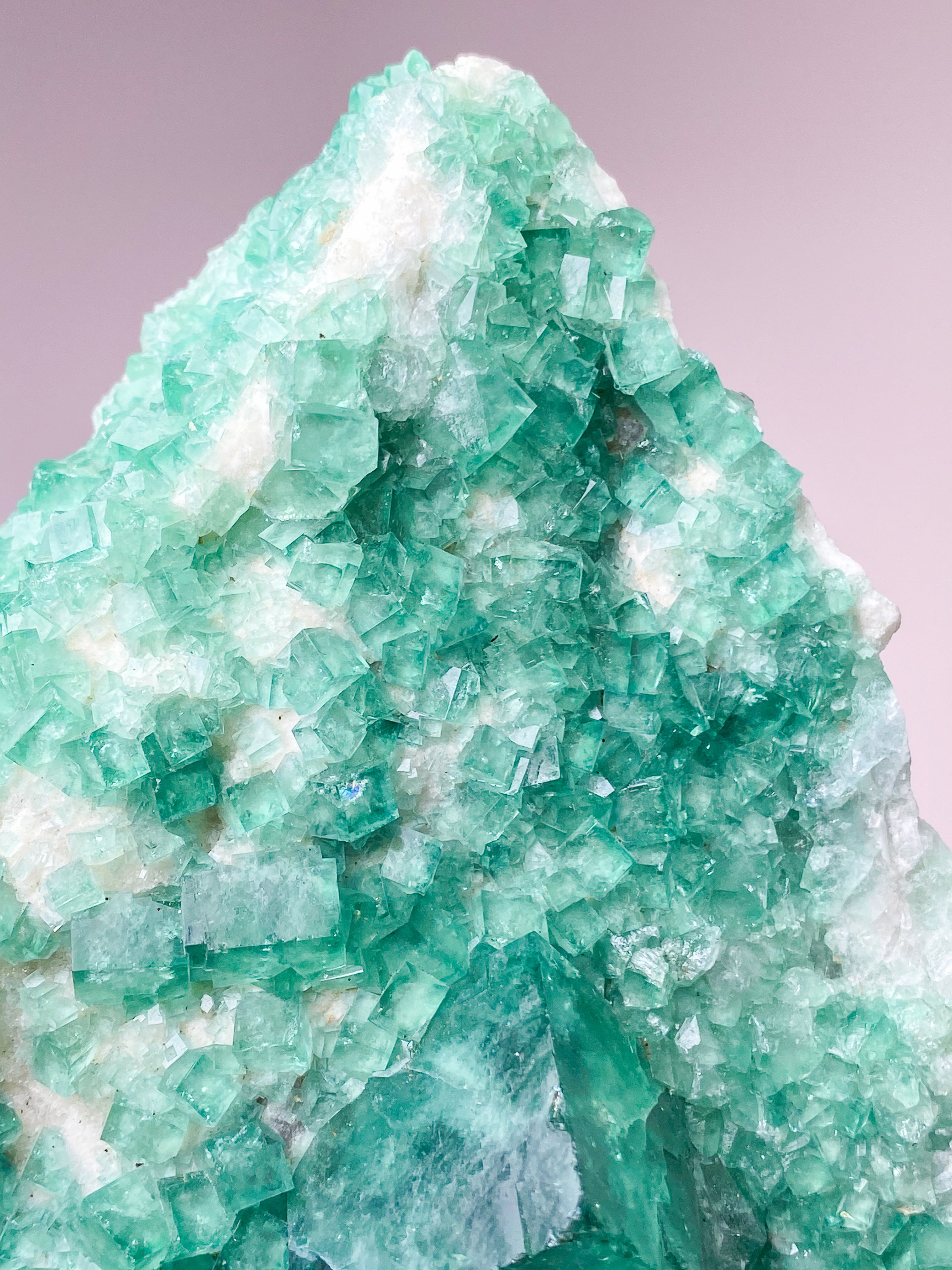 Grøn Kubisk Fluorit Klynge (Nr. 21) Eksklusiv Kvalitet