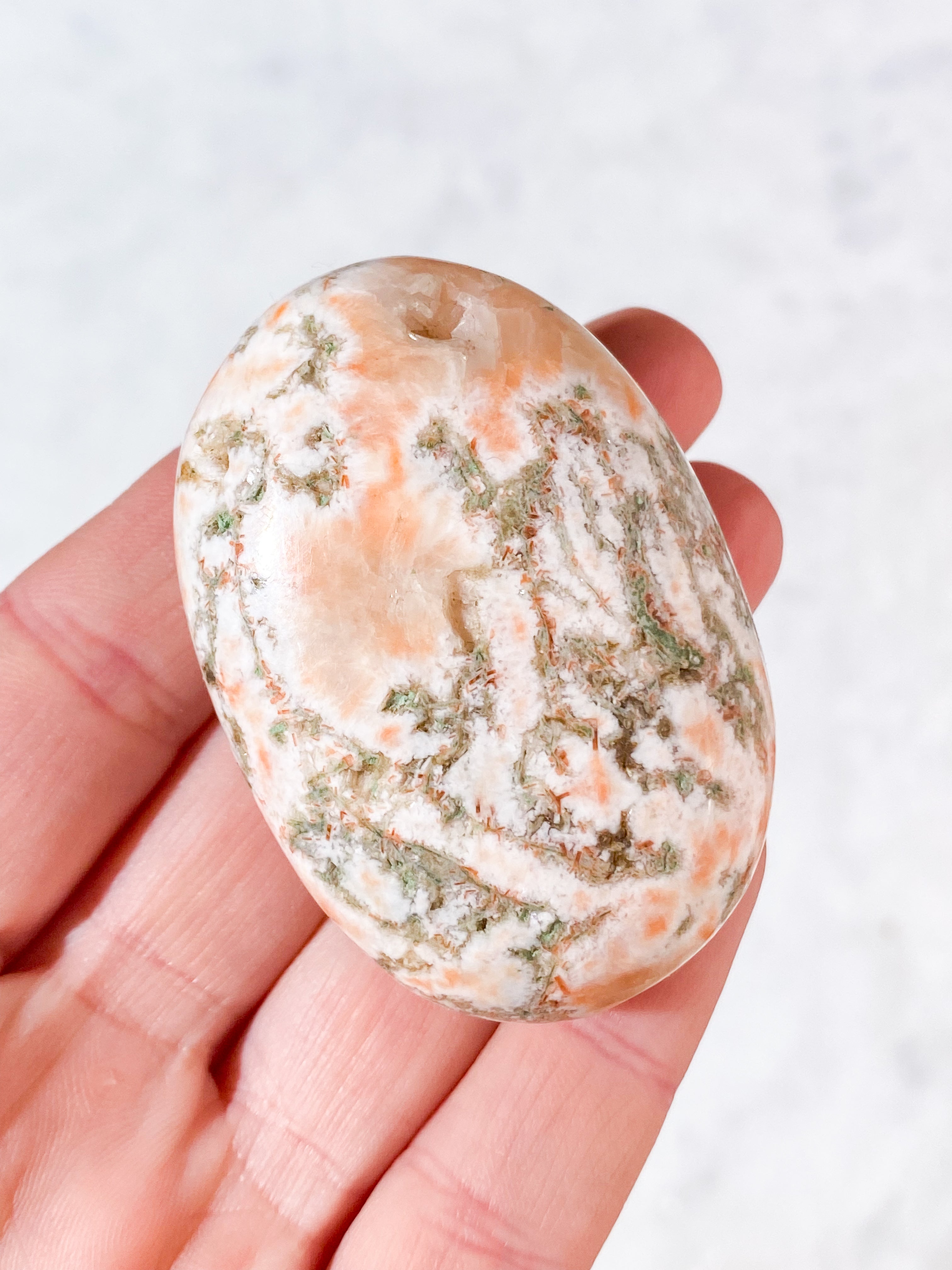 Grøn Heulandit Palmstone (Nr. 2)