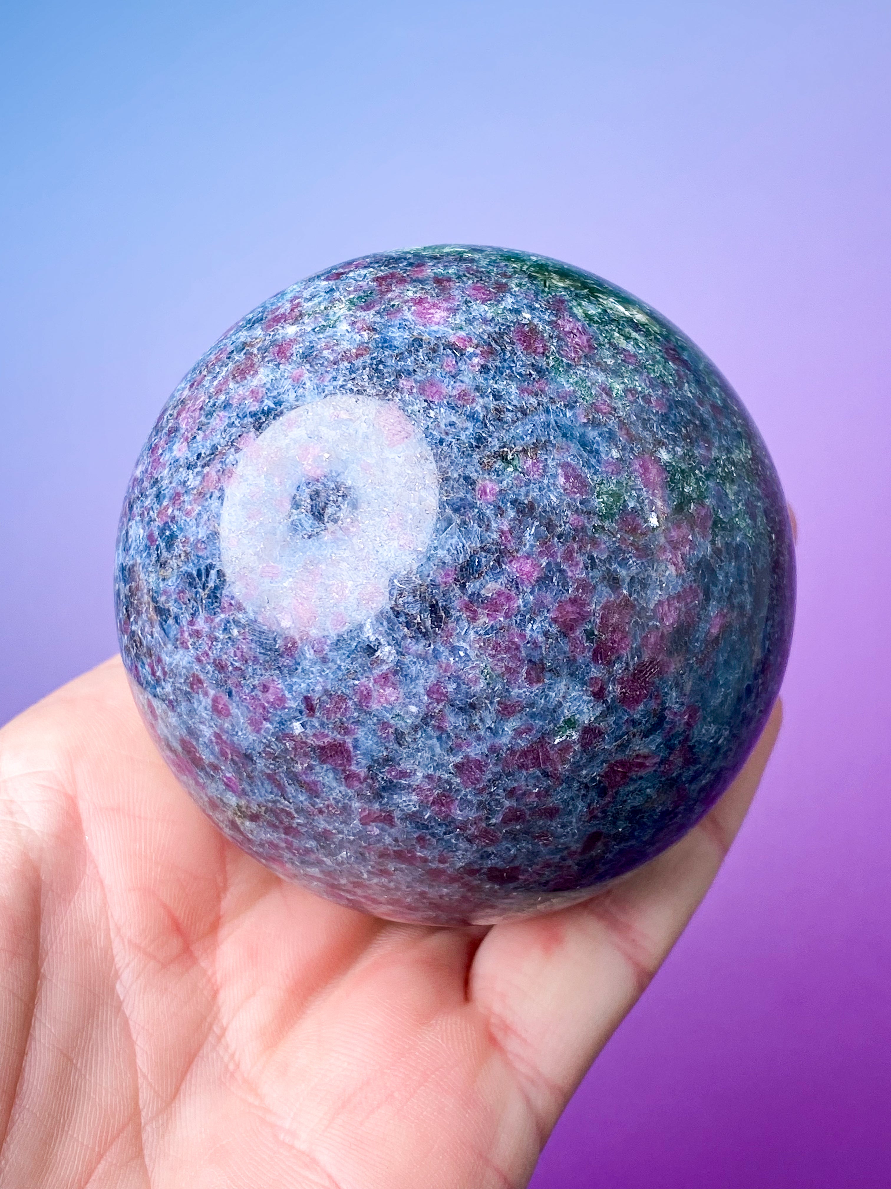 Rubin i Kyanit Kugle (Nr. 3)