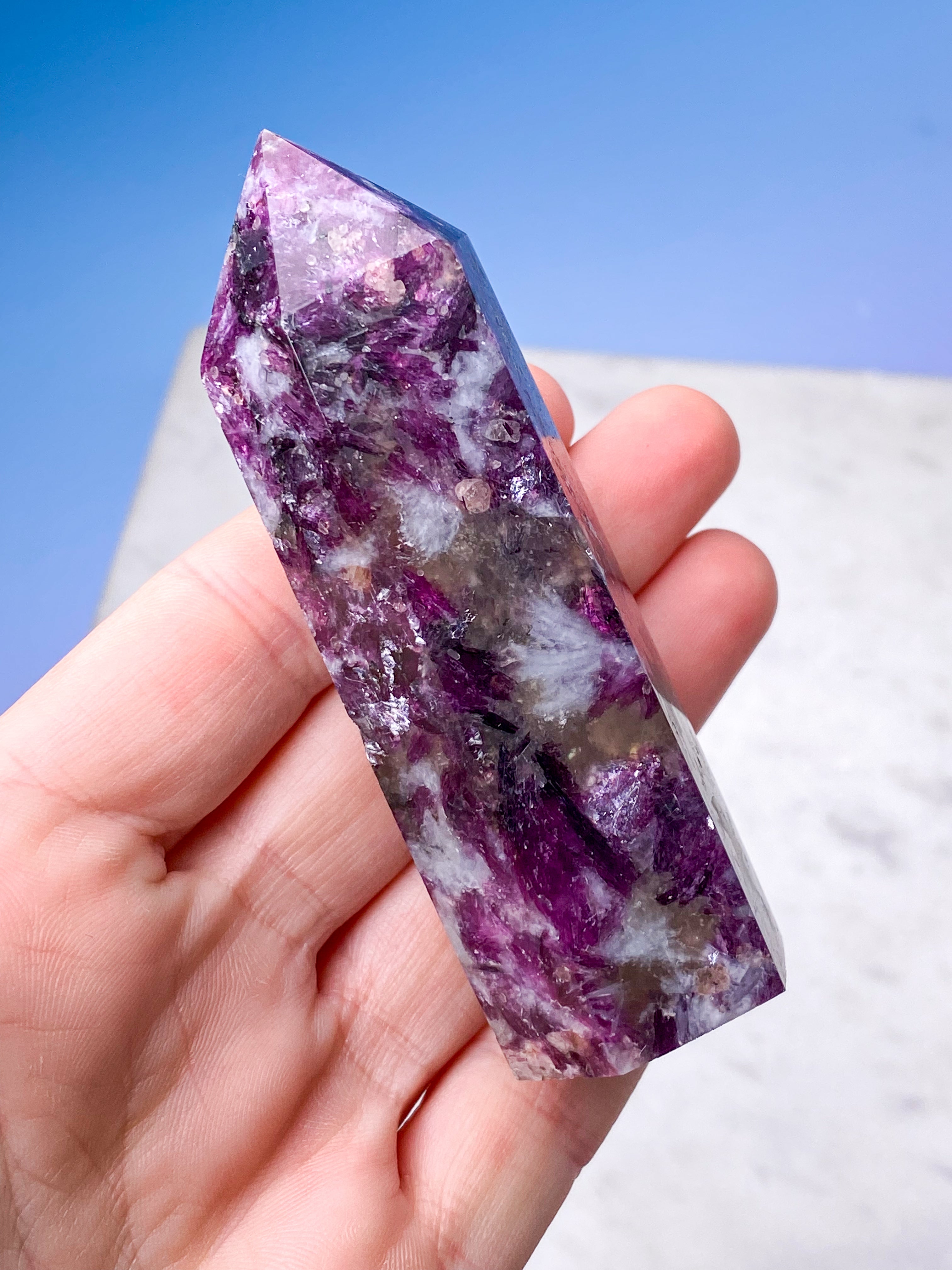 Lepidolit-tornet (nr 3) Exklusiv kvalitet