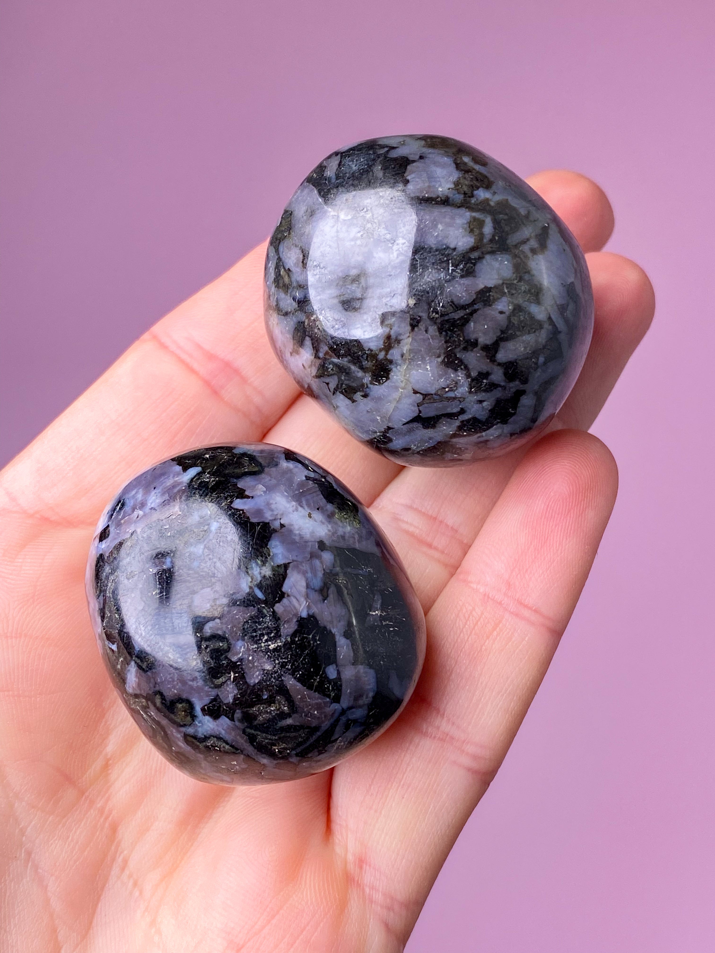 Indigo Gabbro Poleret