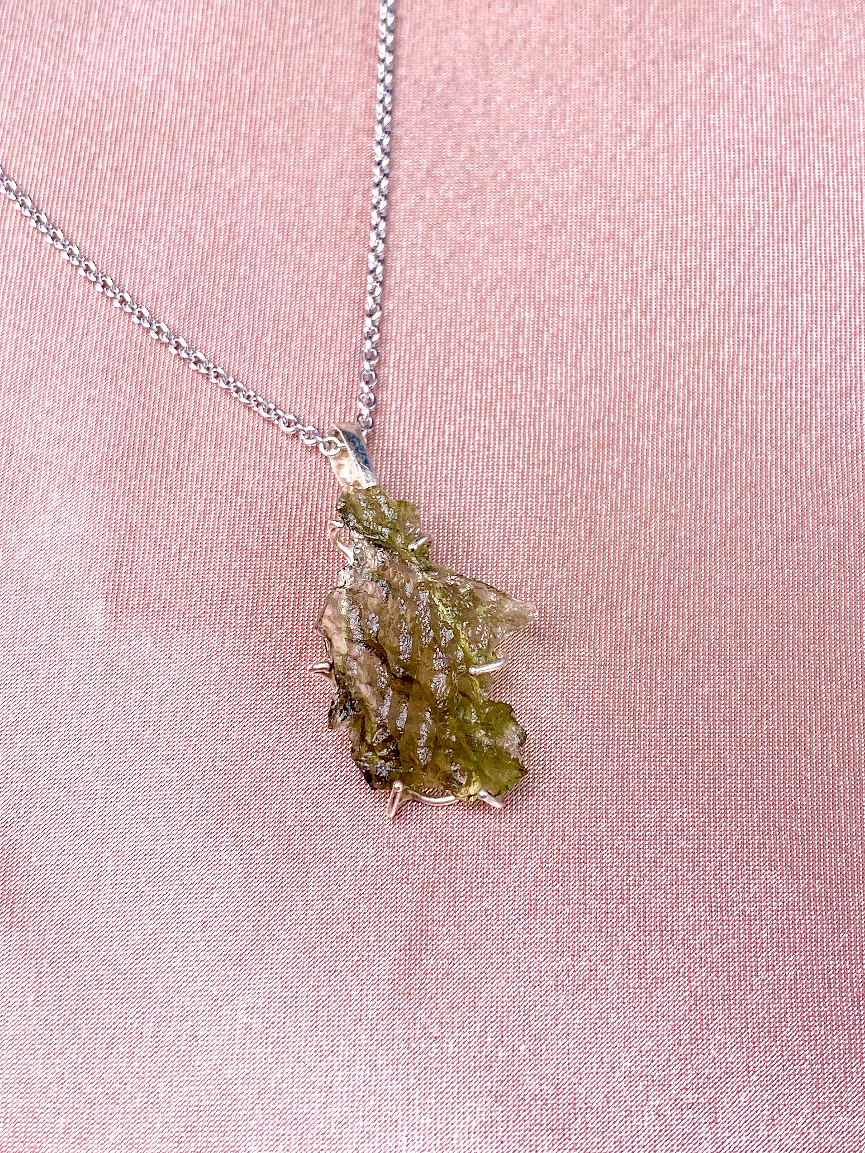 Besednice Moldavit Pendant (nr 20)