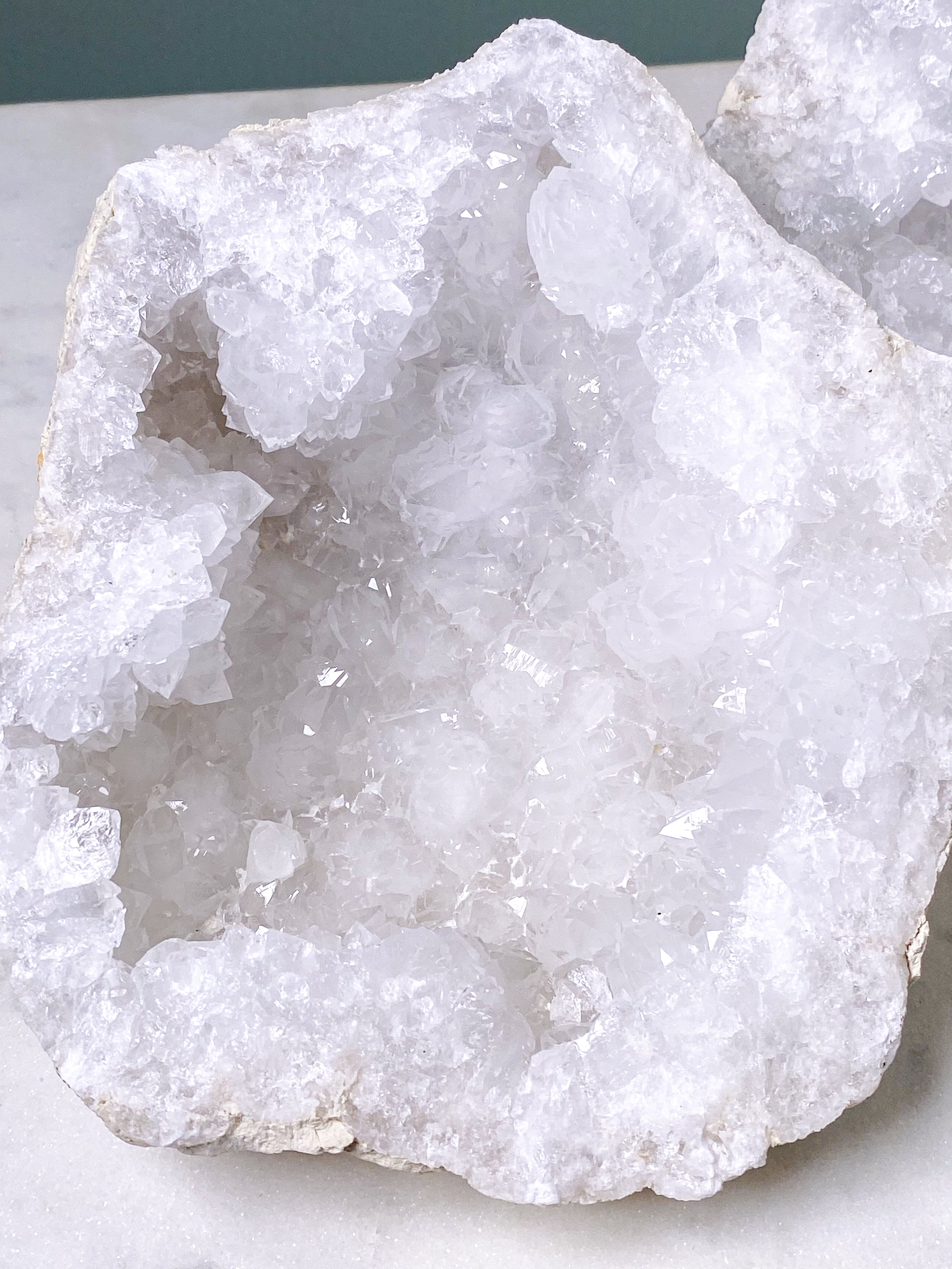 XL Bjergkrystal Geode Sæt - 2,6 kg (Nr. 19)