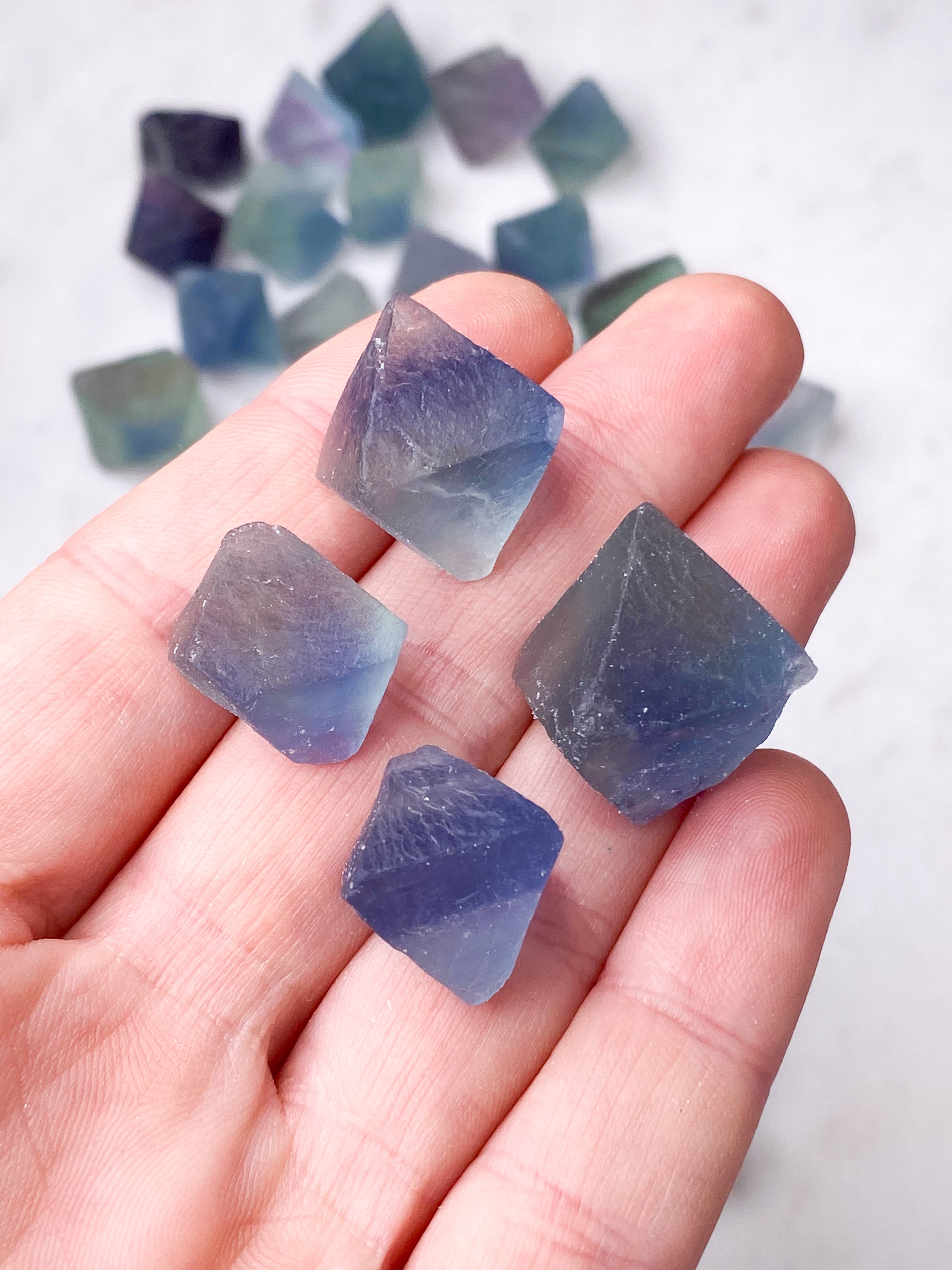 Blå/Grøn Fluorit Oktahedron